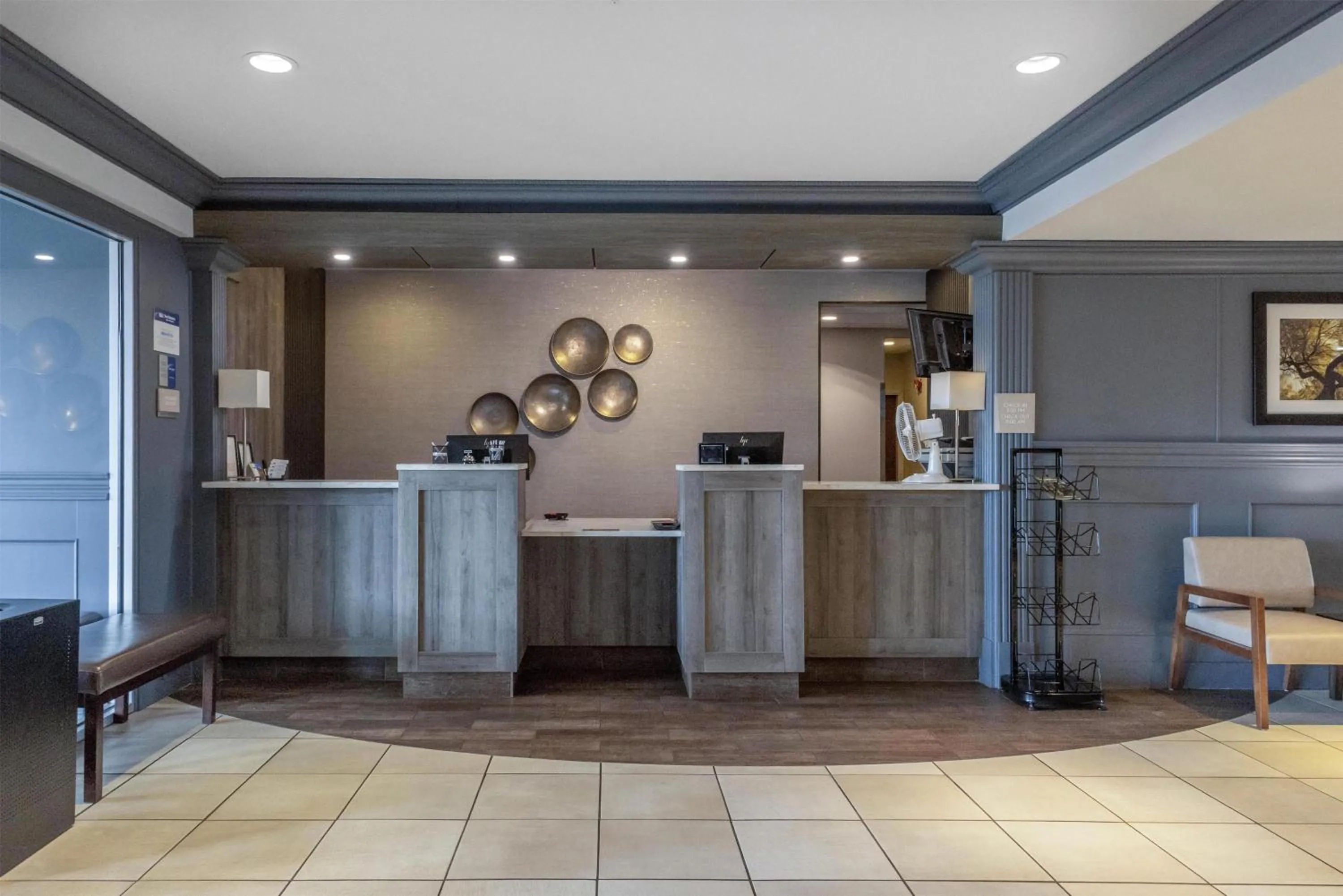 Lobby or reception in Best Western Dawson Creek