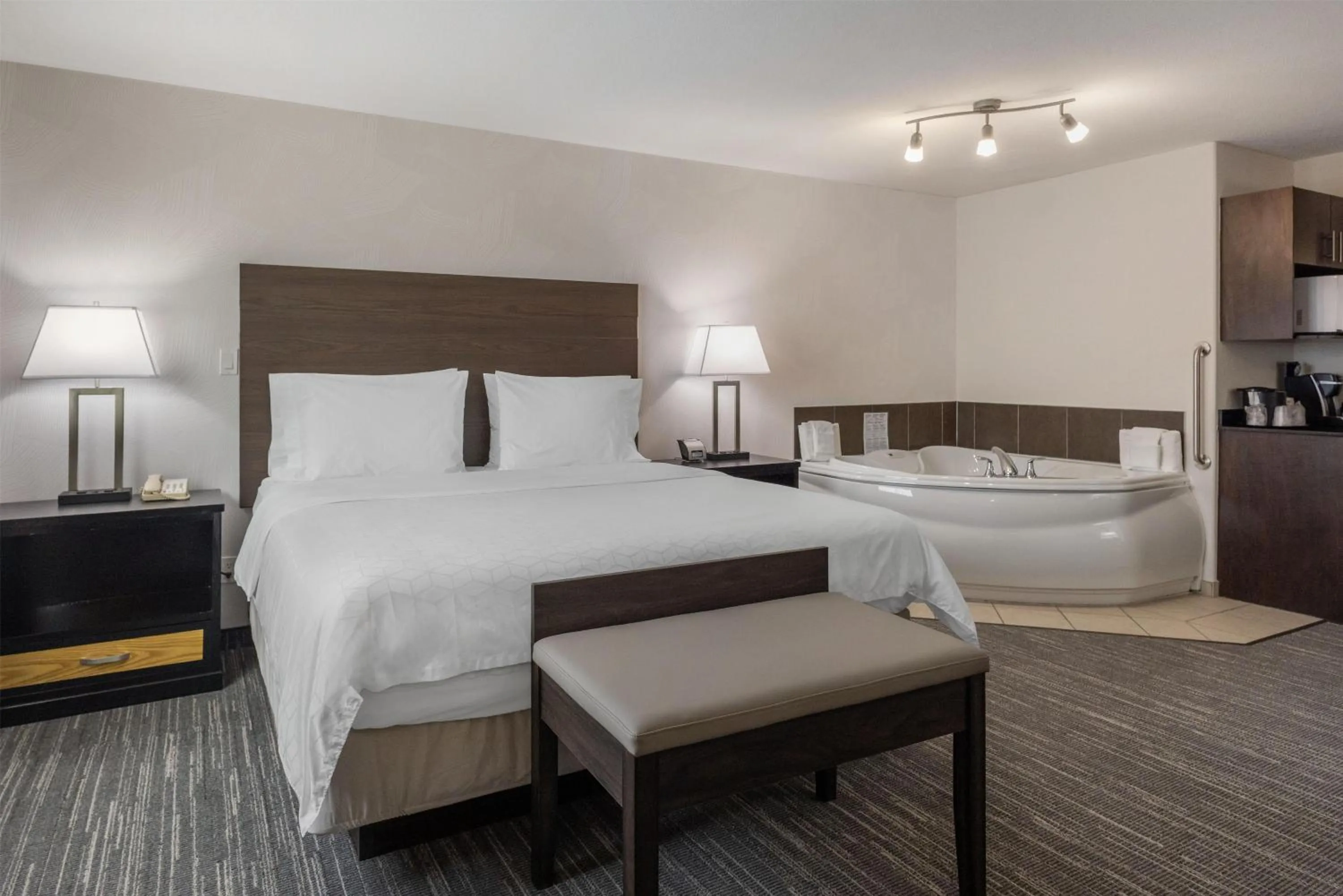 Bedroom, Bed in Best Western Dawson Creek