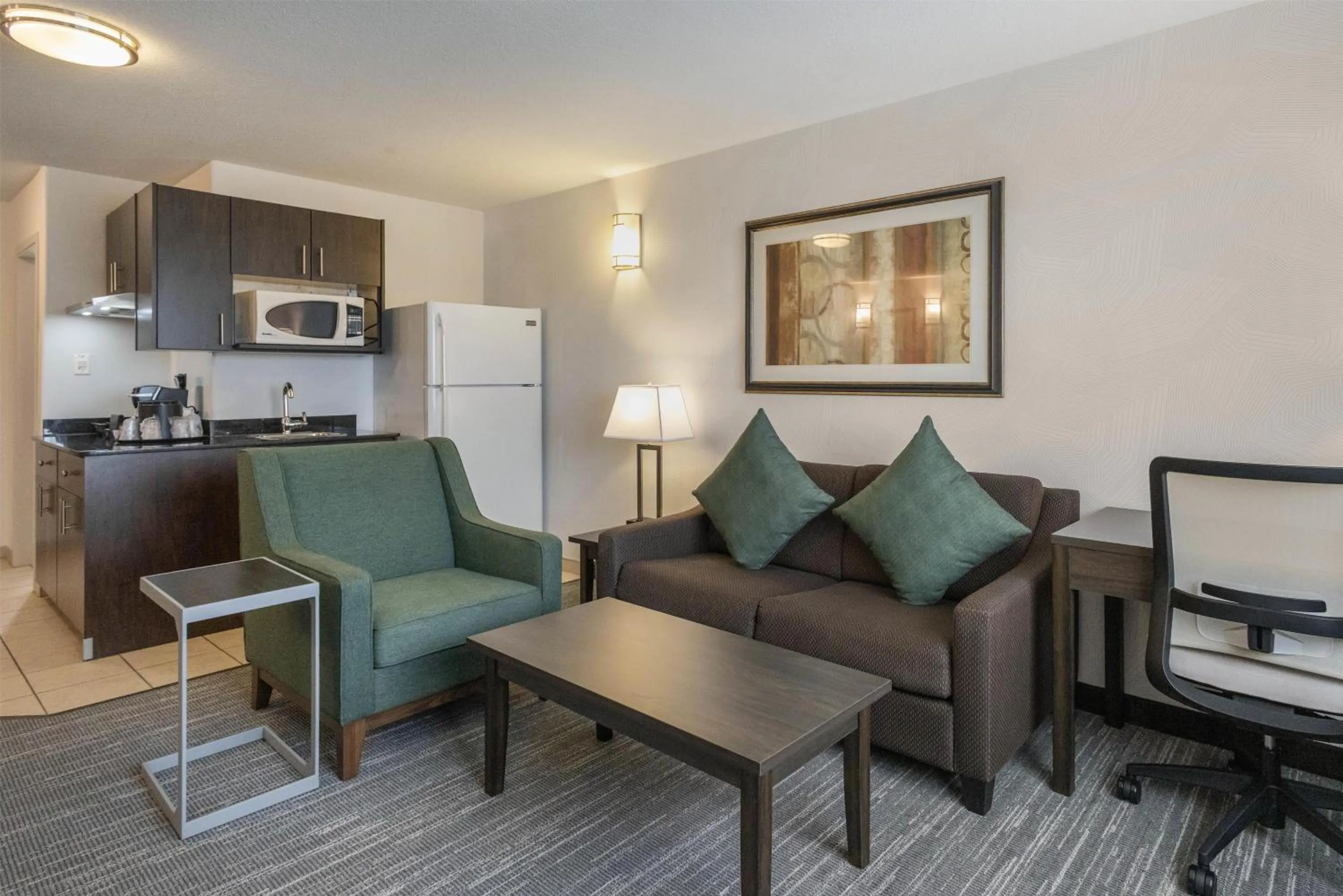 Bedroom in Best Western Dawson Creek