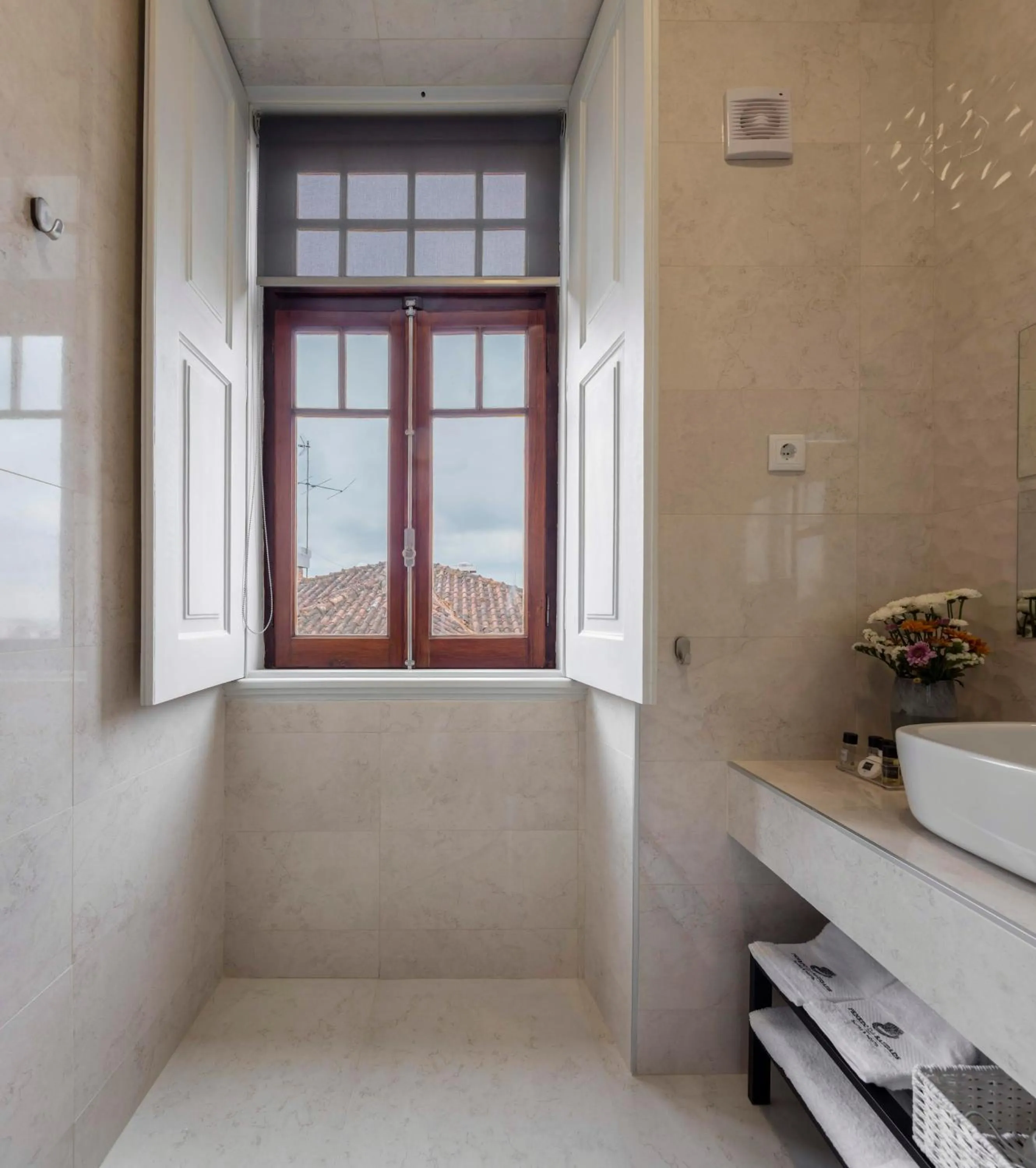 Penedo da Saudade Suites & Hostel