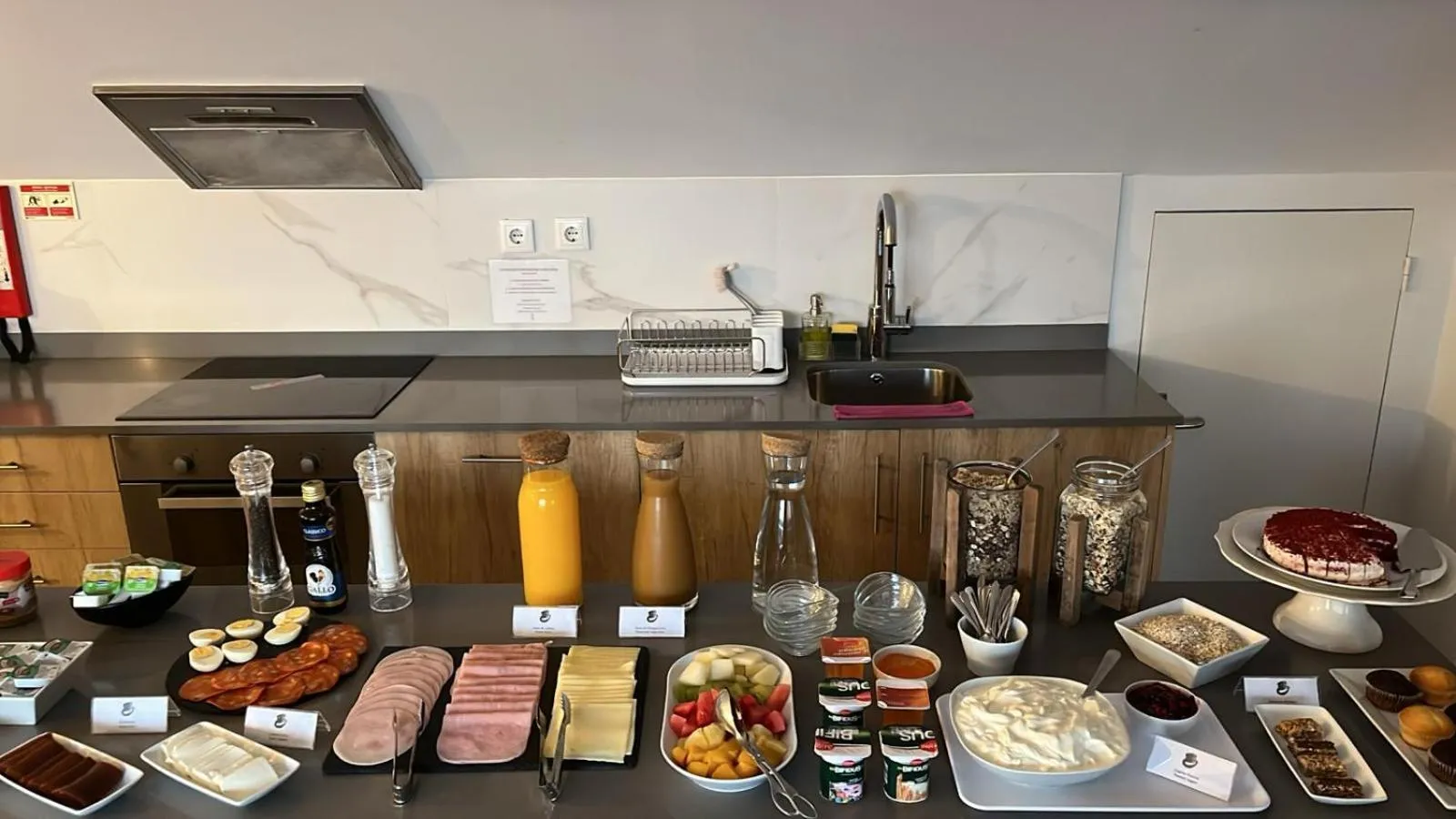 Penedo da Saudade Suites & Hostel