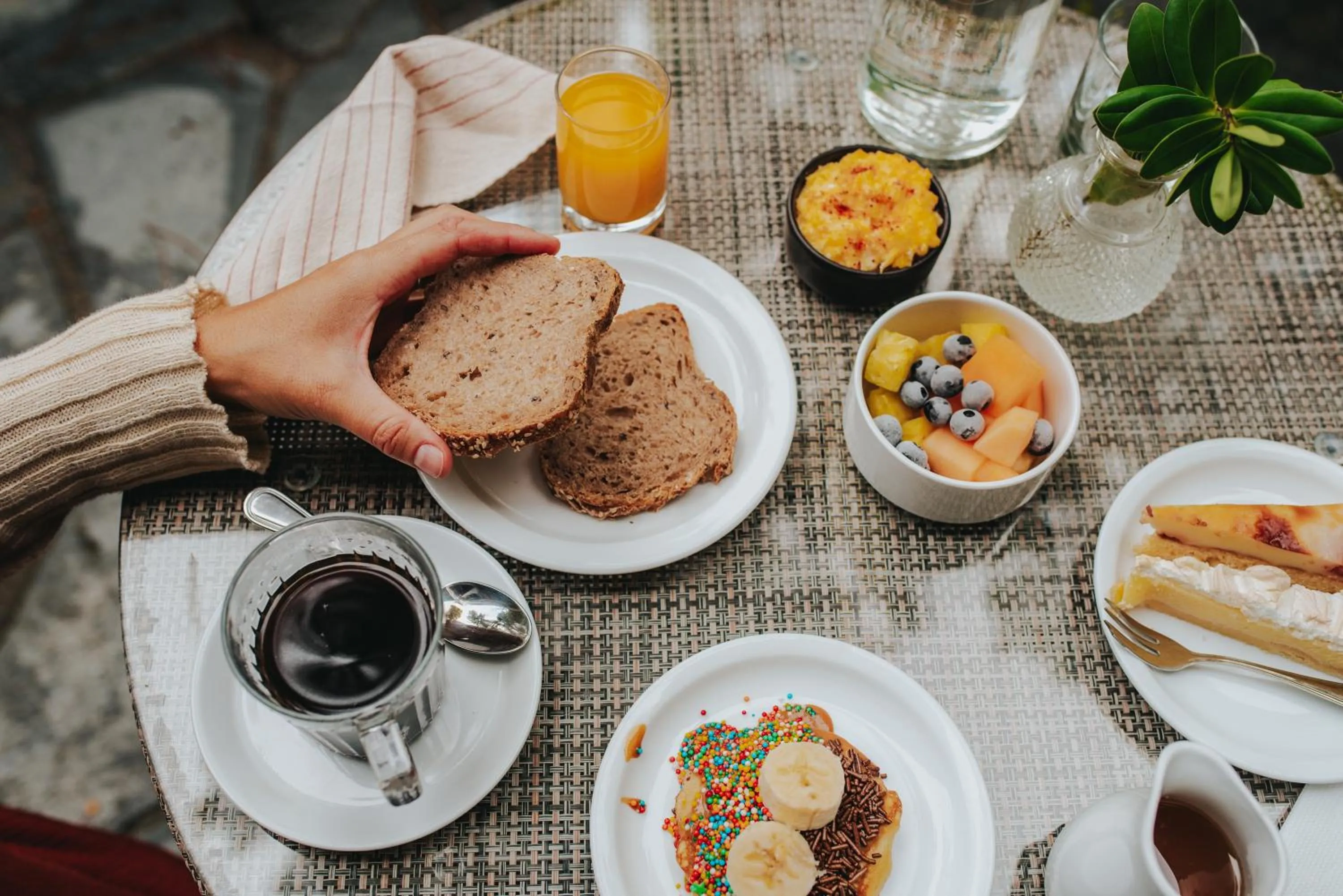 Food and drinks in Hotel Puerta del Sur