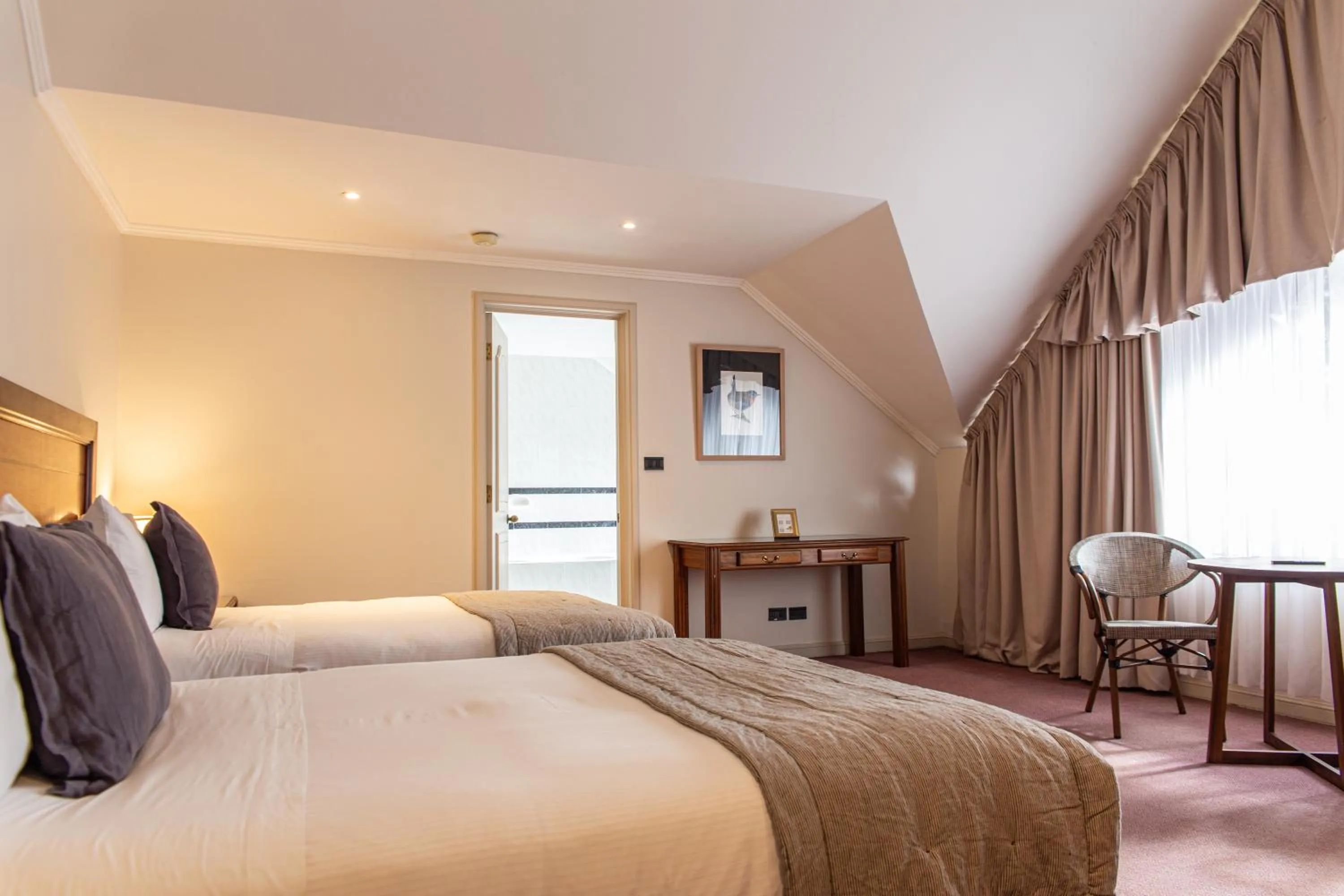 Bedroom, Bed in Hotel Puerta del Sur