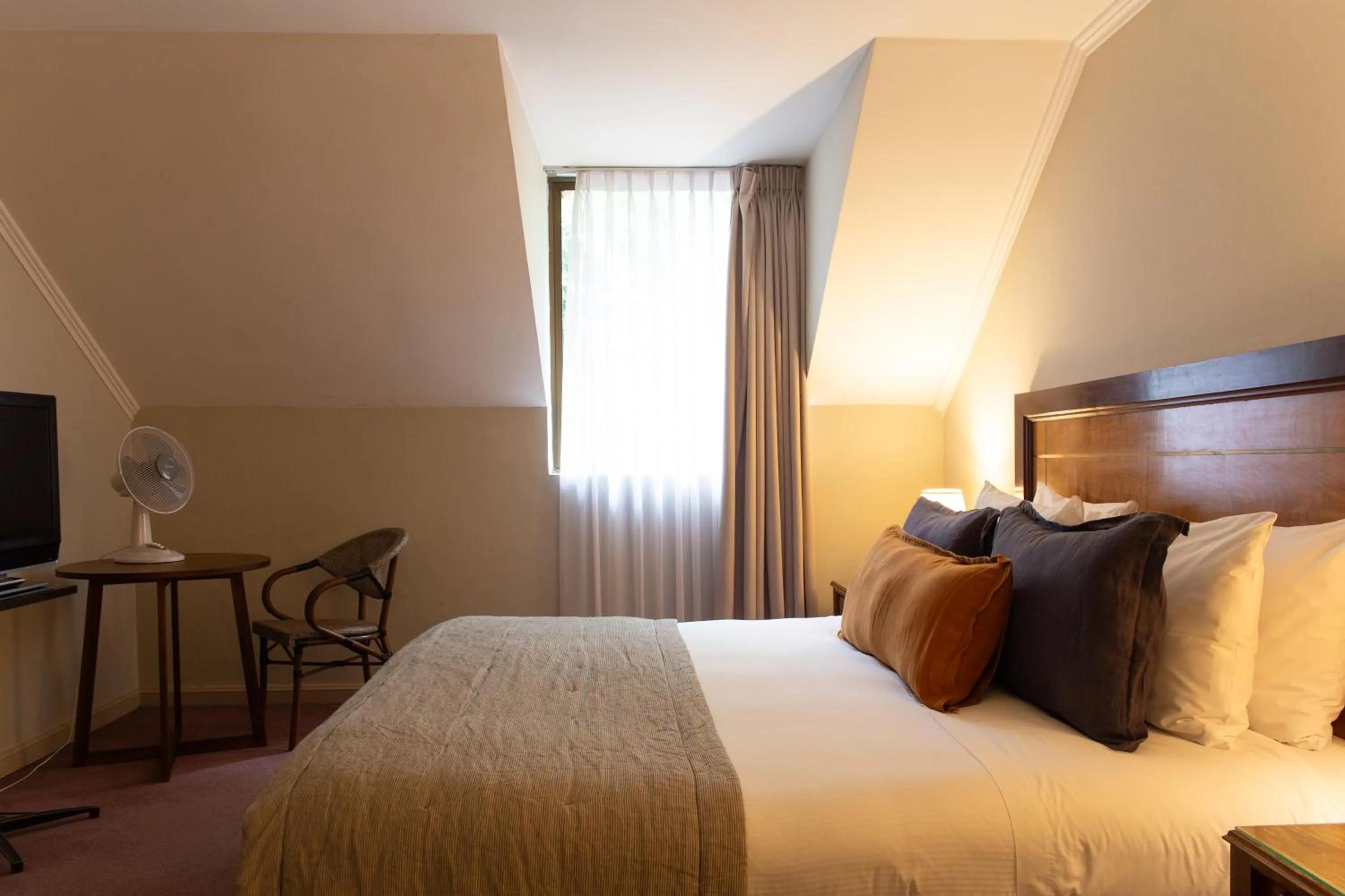 Bedroom, Bed in Hotel Puerta del Sur