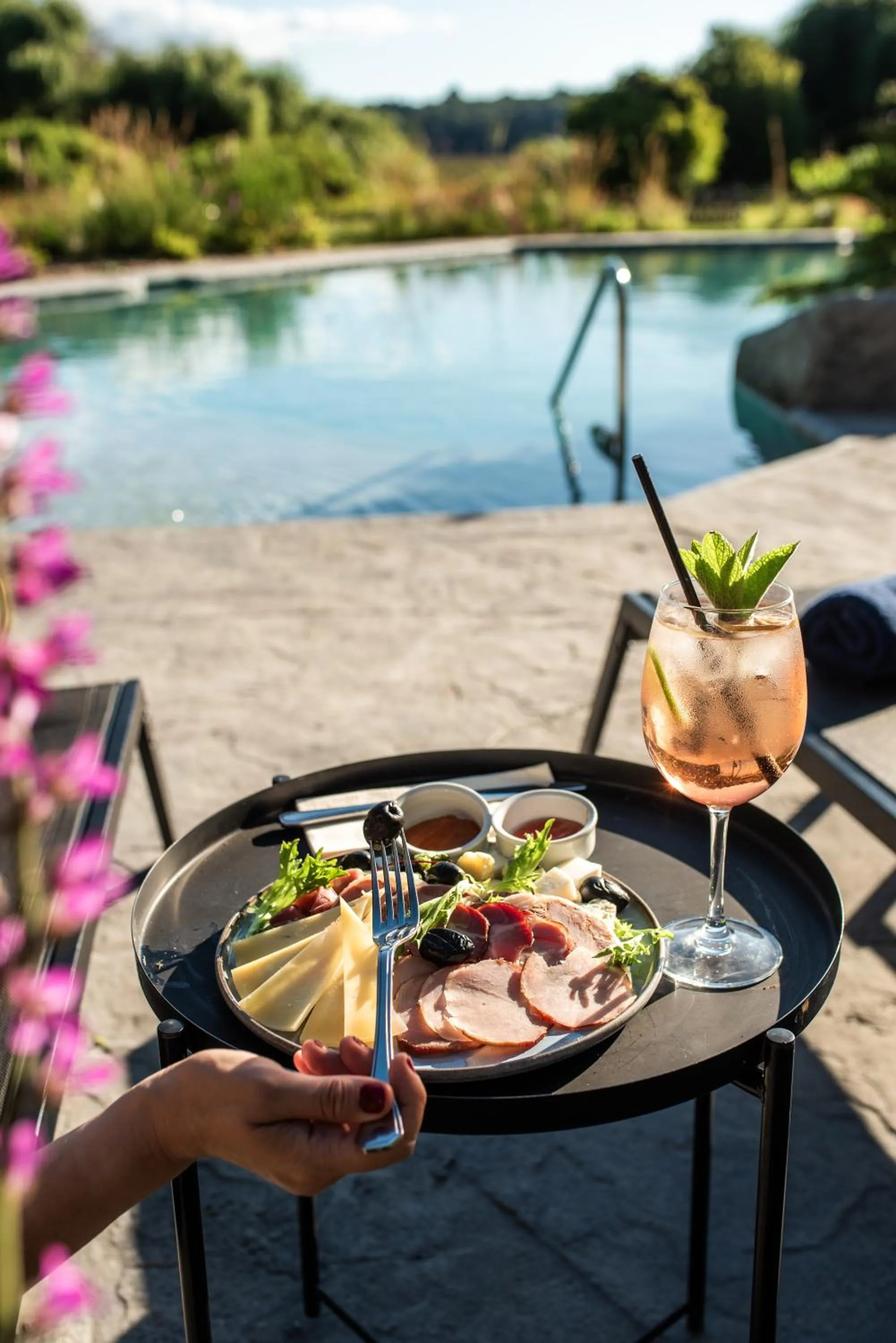 Swimming pool in Hotel Puerta del Sur