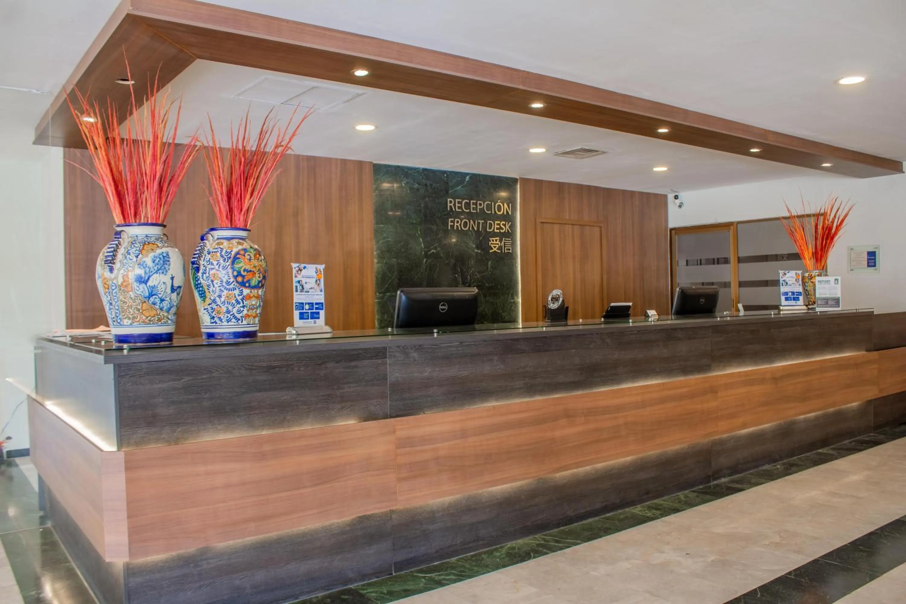 Lobby or reception in Best Western PLUS Plaza Florida & Tower