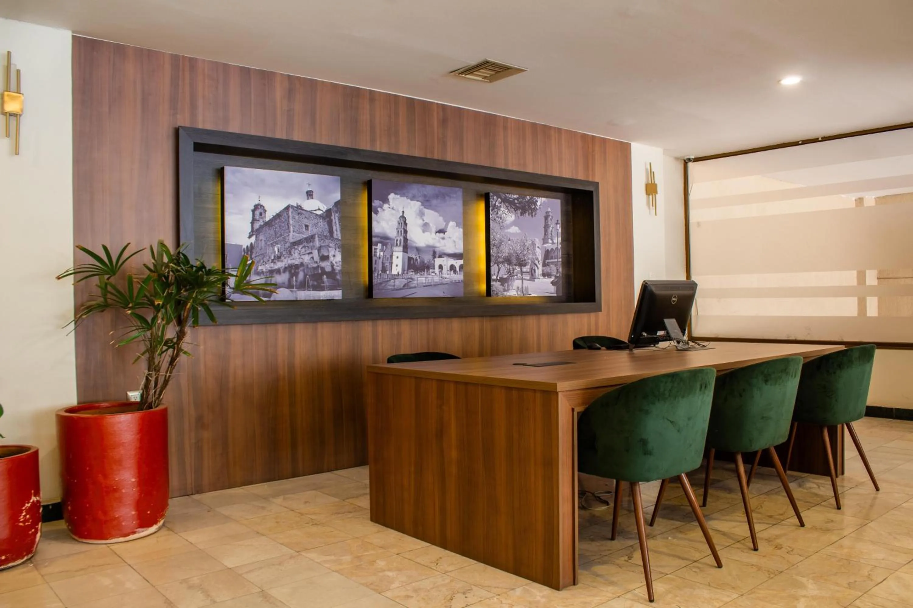 Business facilities in Best Western PLUS Plaza Florida & Tower