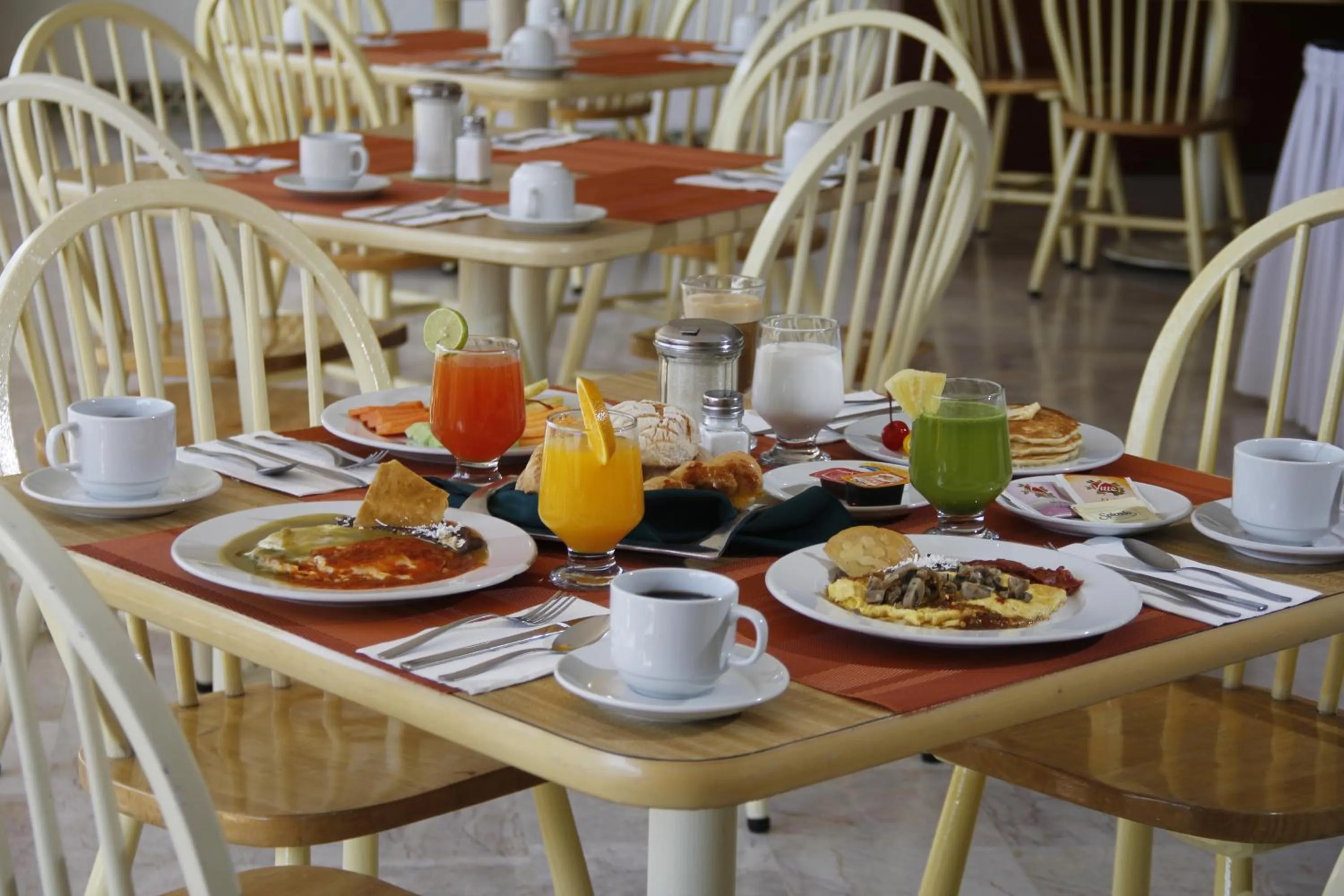 Breakfast in Best Western PLUS Plaza Florida & Tower