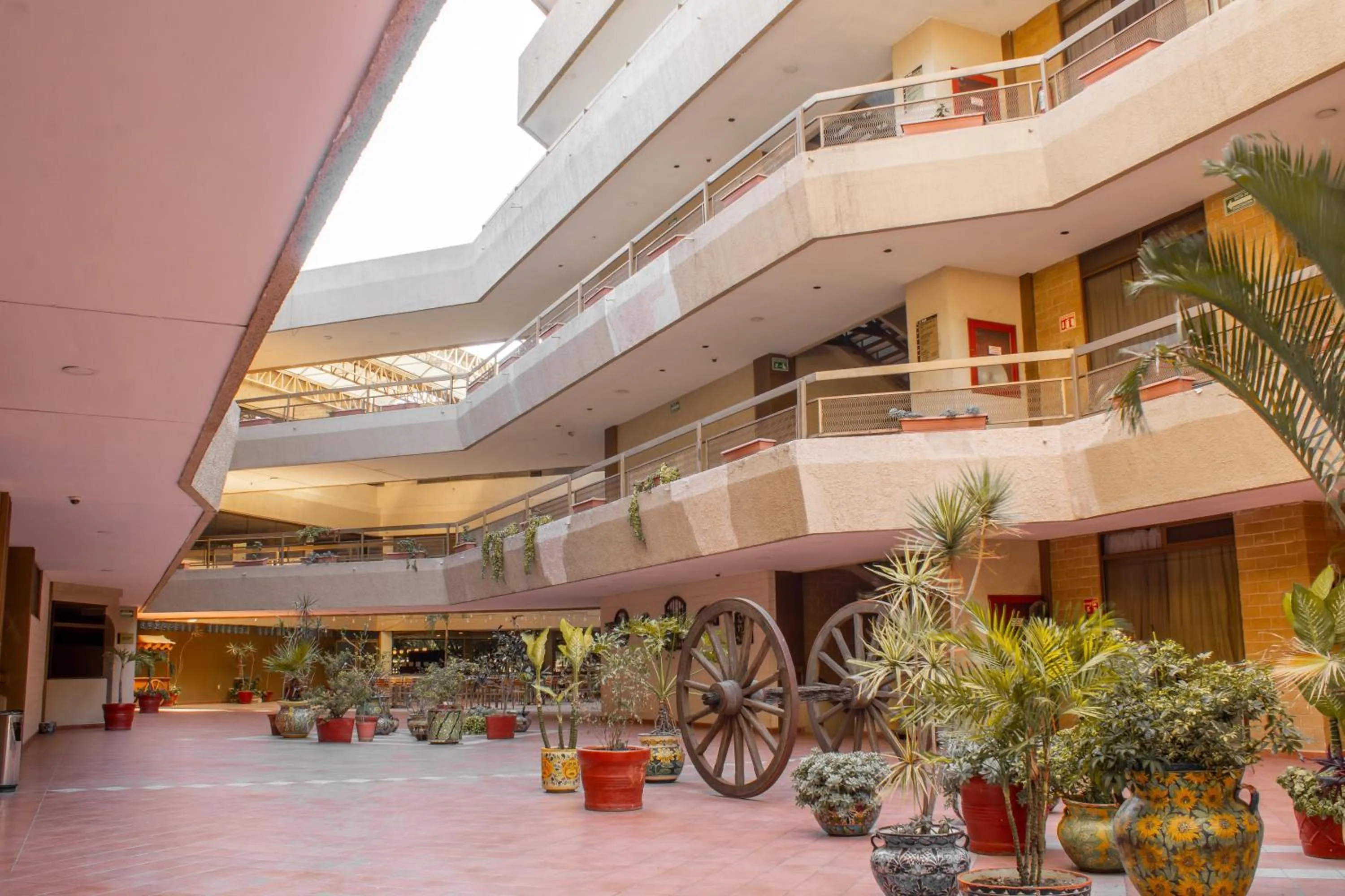 Property building in Best Western PLUS Plaza Florida & Tower