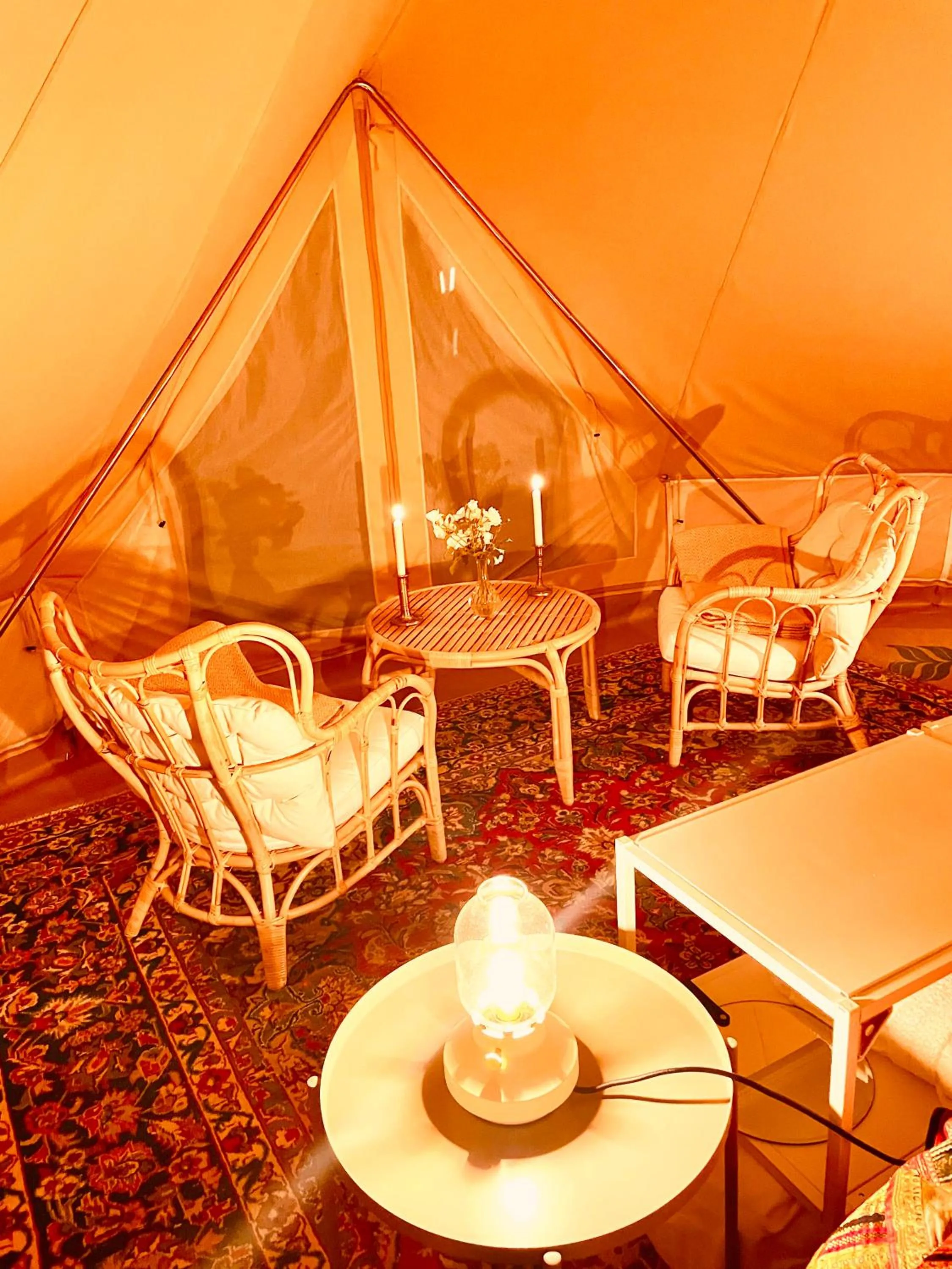 Seating area in Gårdshotellet