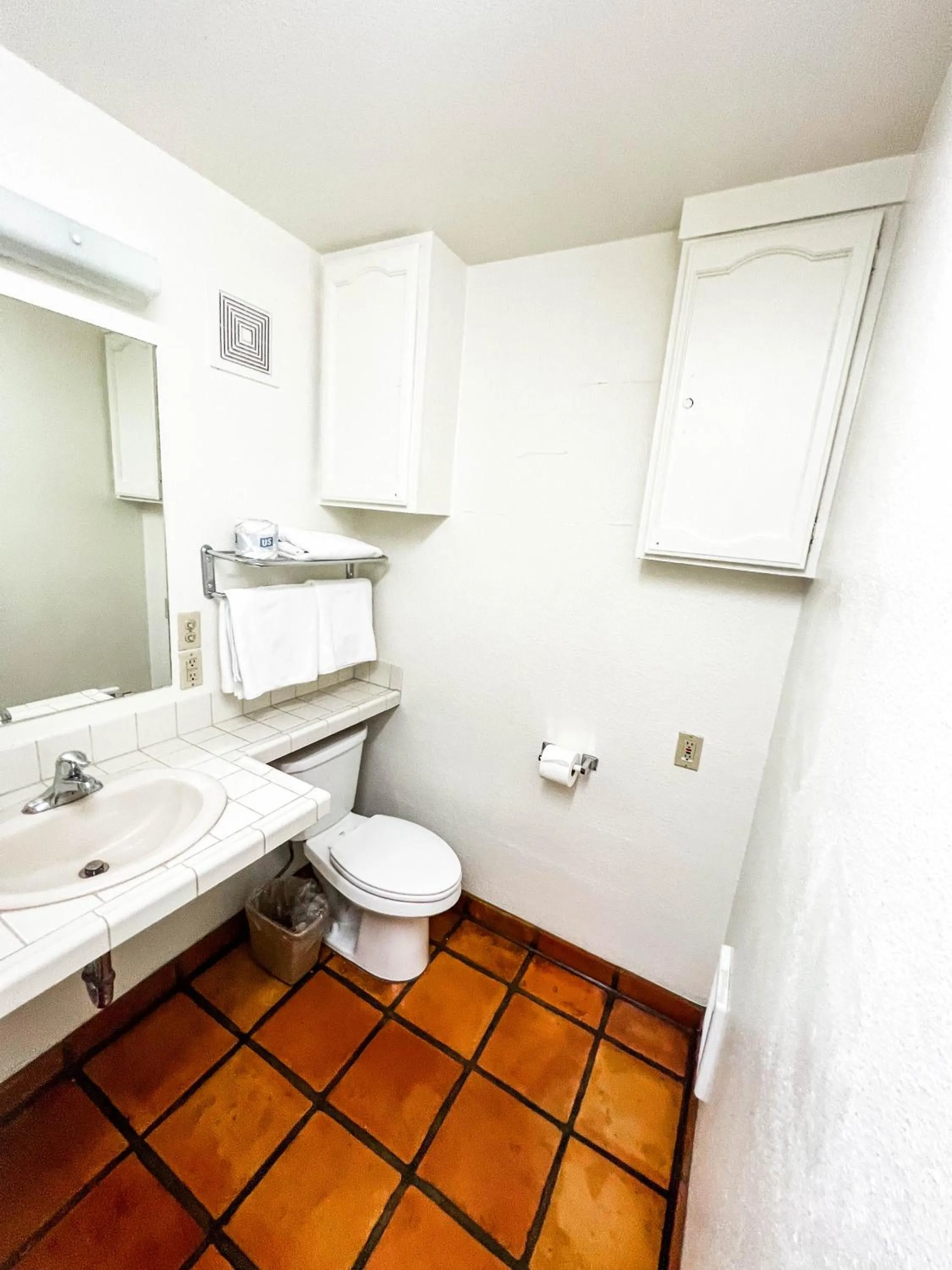 Toilet in Big Horn Lodge