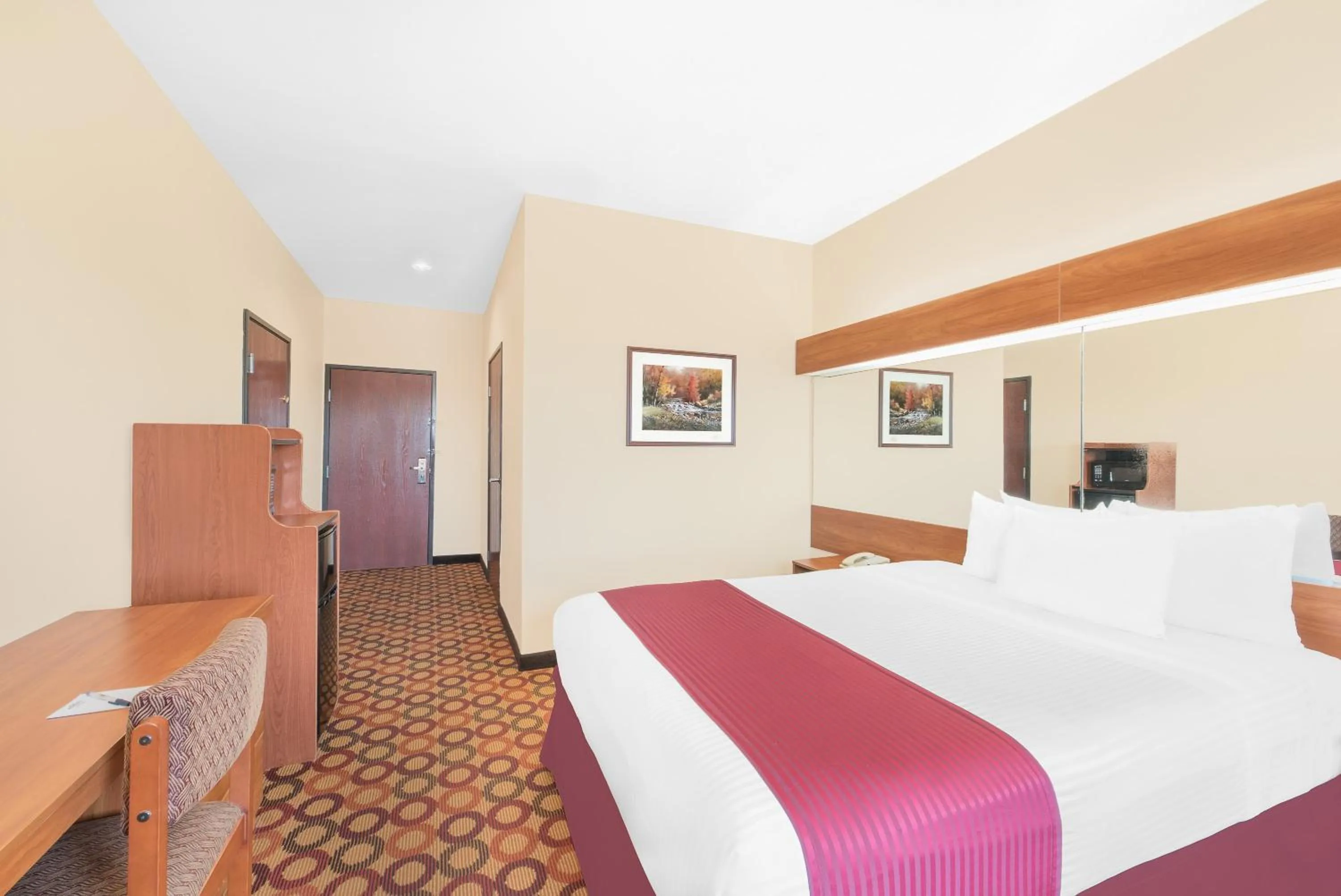 Bed in Microtel Inn & Suites by Wyndham Corpus Christi/Aransas Pass