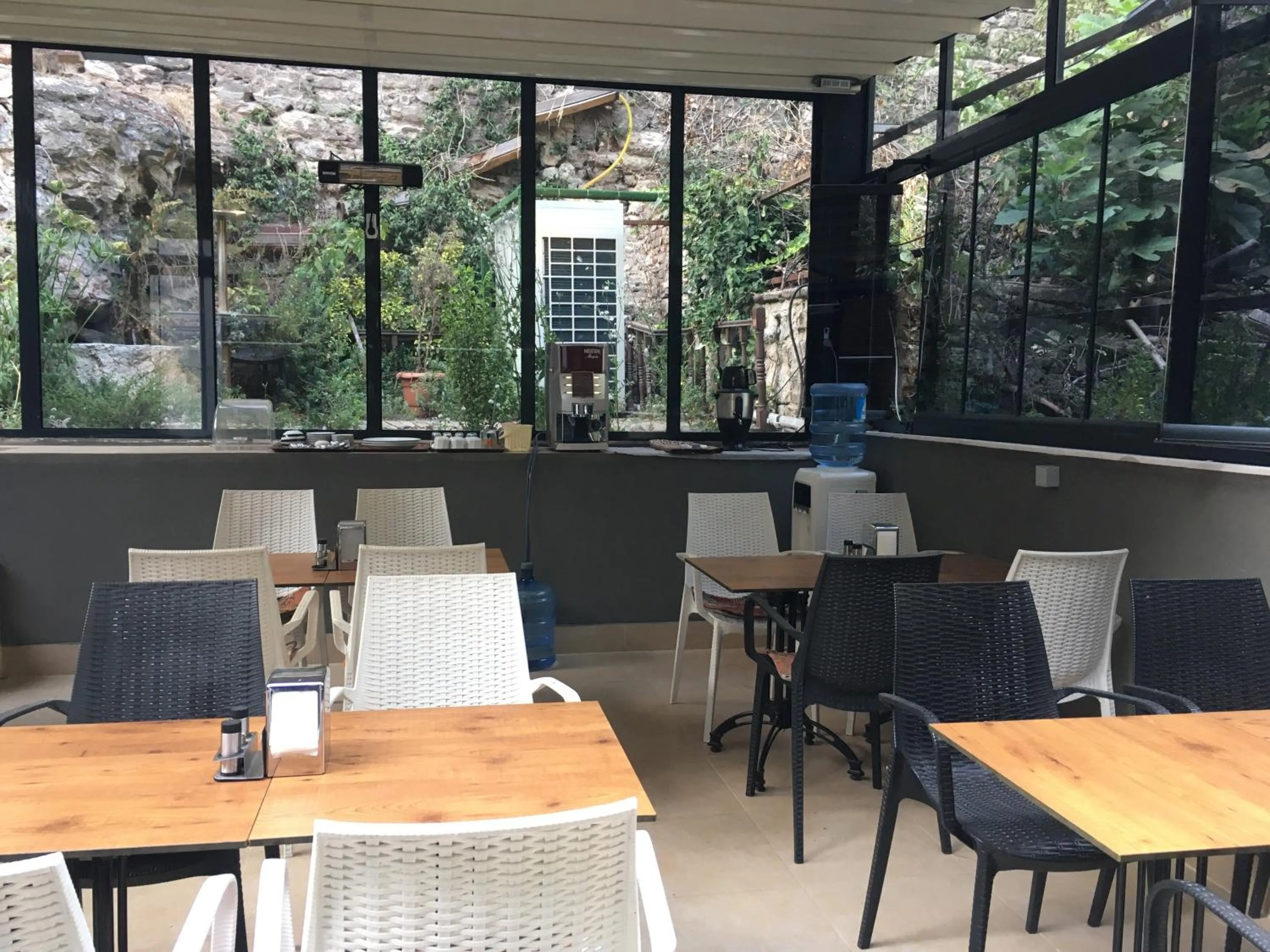 Spring, Restaurant/Places to Eat in Nuray Hotel