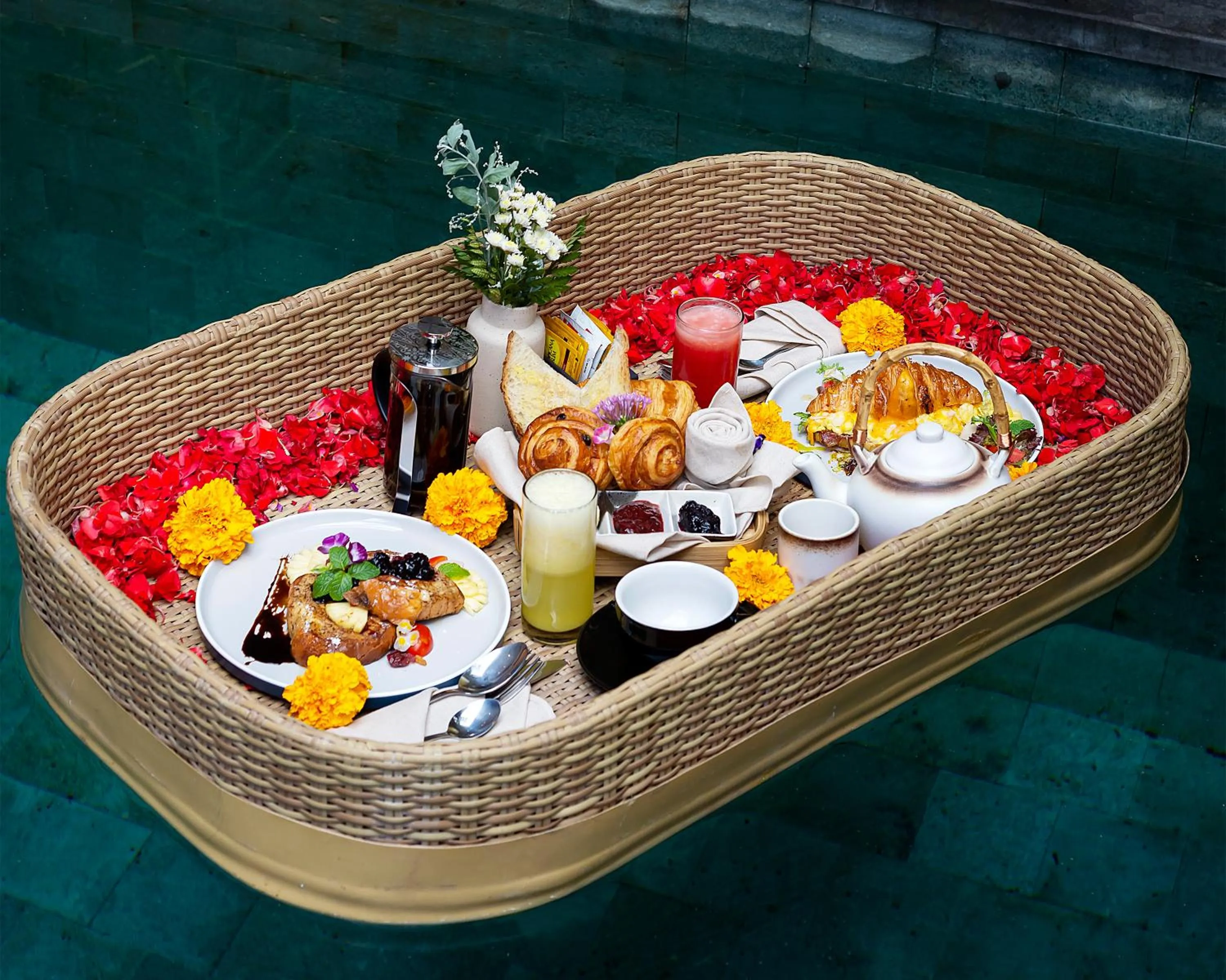 Breakfast in Adepa Resort