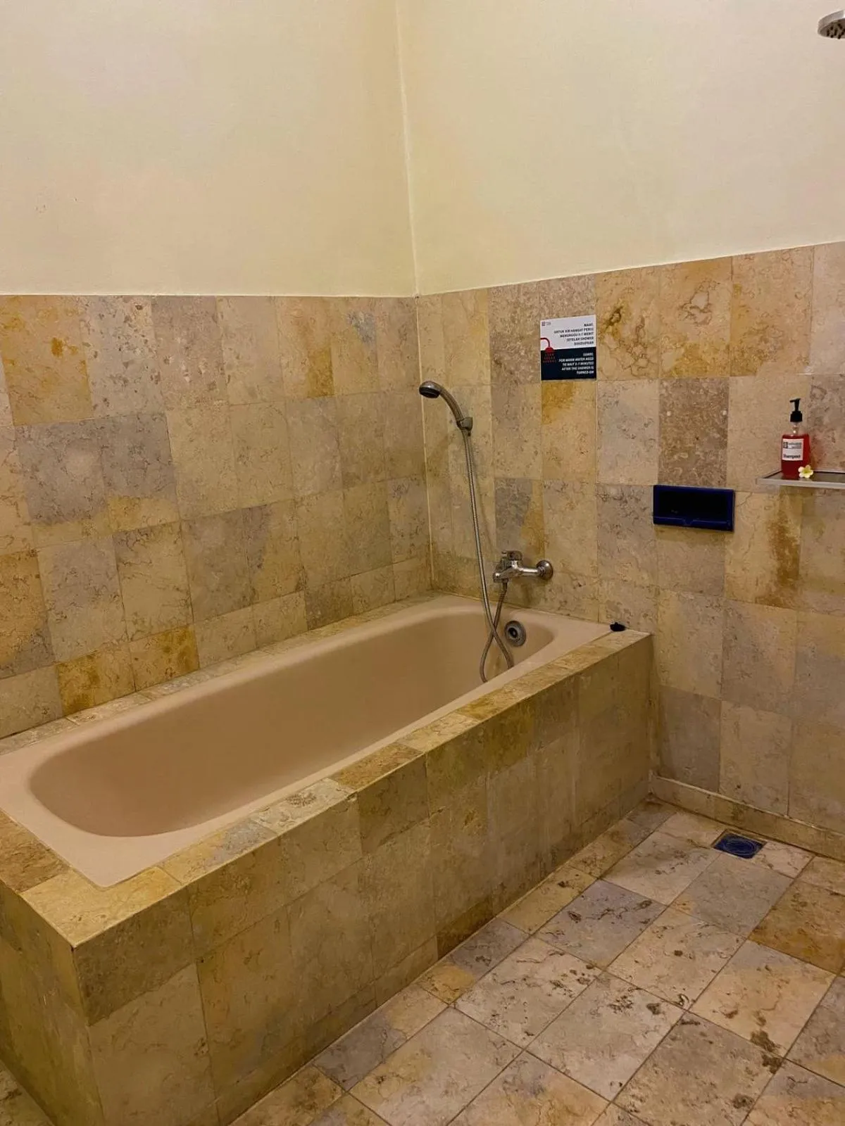 Toilet in Ashyana Candidasa Beach Resort