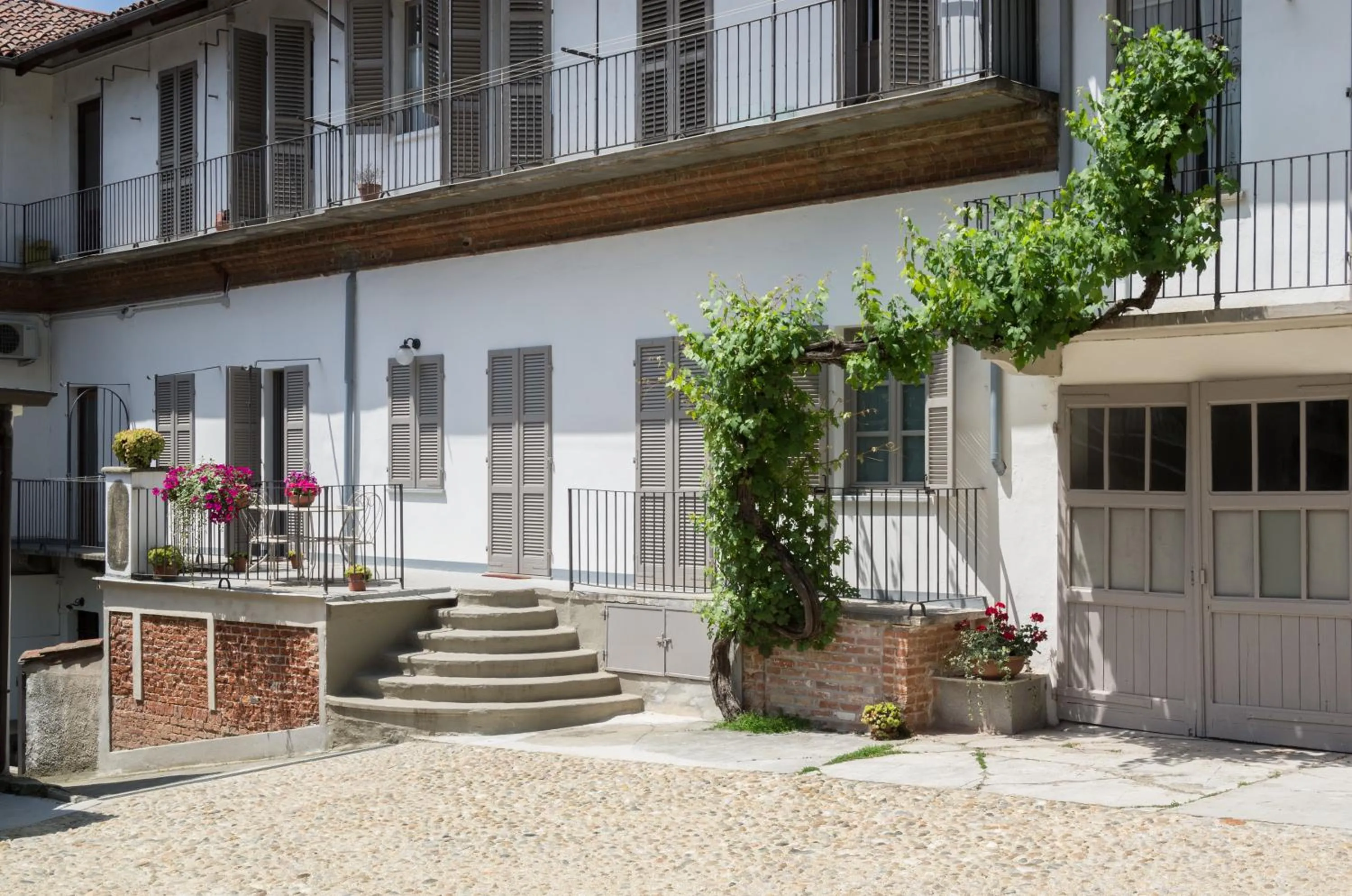Two-Bedroom Apartment in La Tintoria Suites