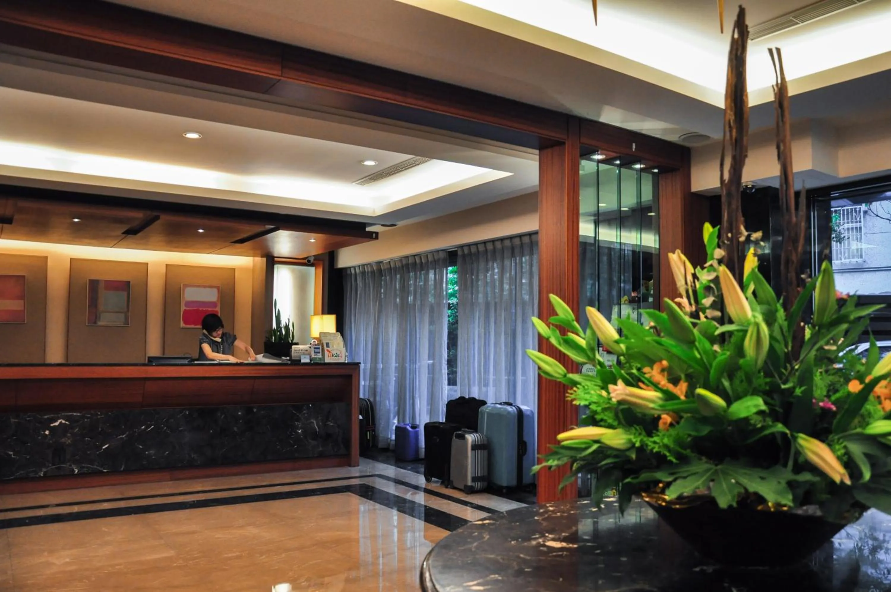 Staff in Jingan Classic Inn