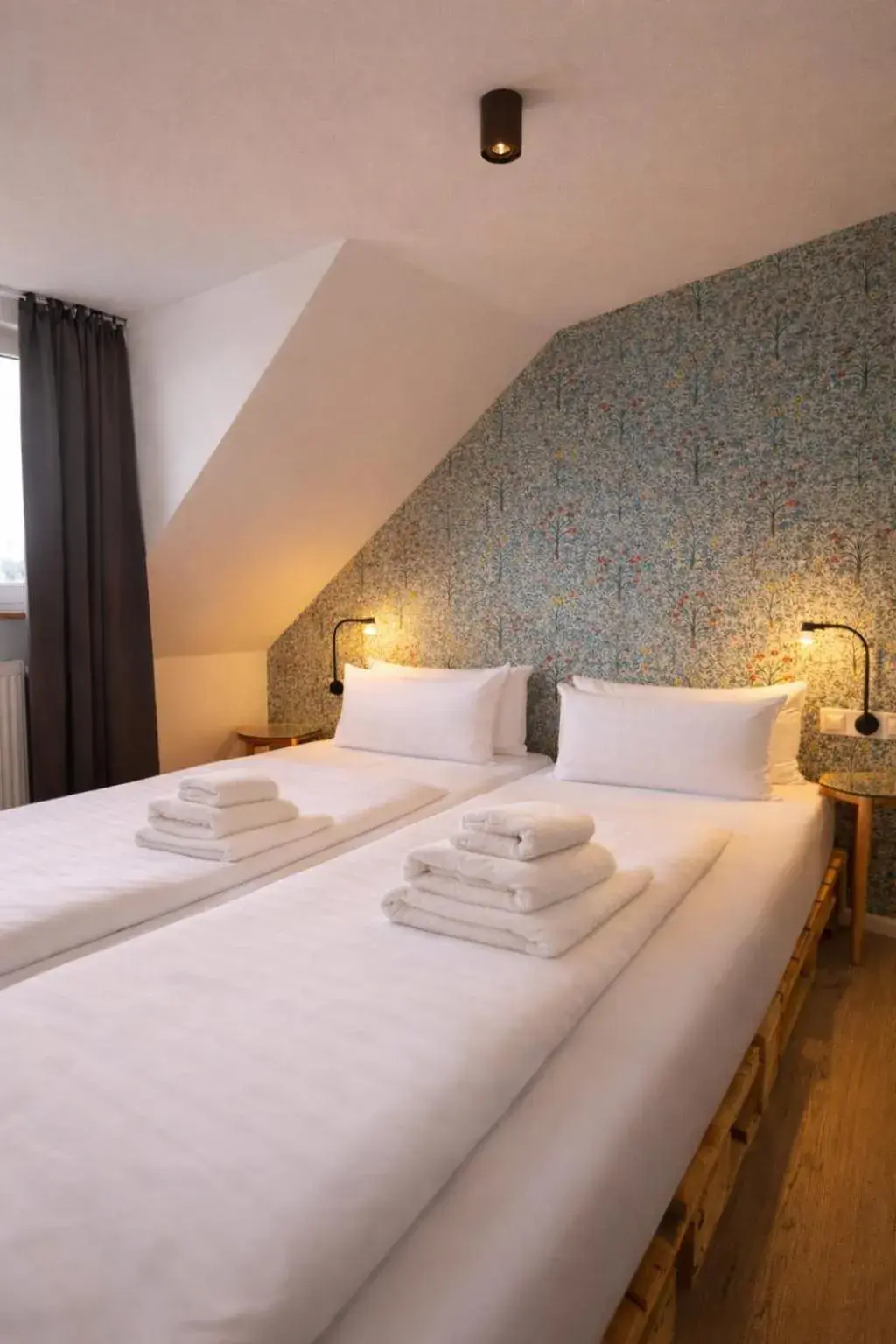 Double Room with Private Bathroom - single occupancy in Hofgut Stefan - BIO, Bodenständig, Bodensee Double Room with Private Bathroom - single occupancy in Hofgut Stefan - BIO, Bodenständig, Bodensee