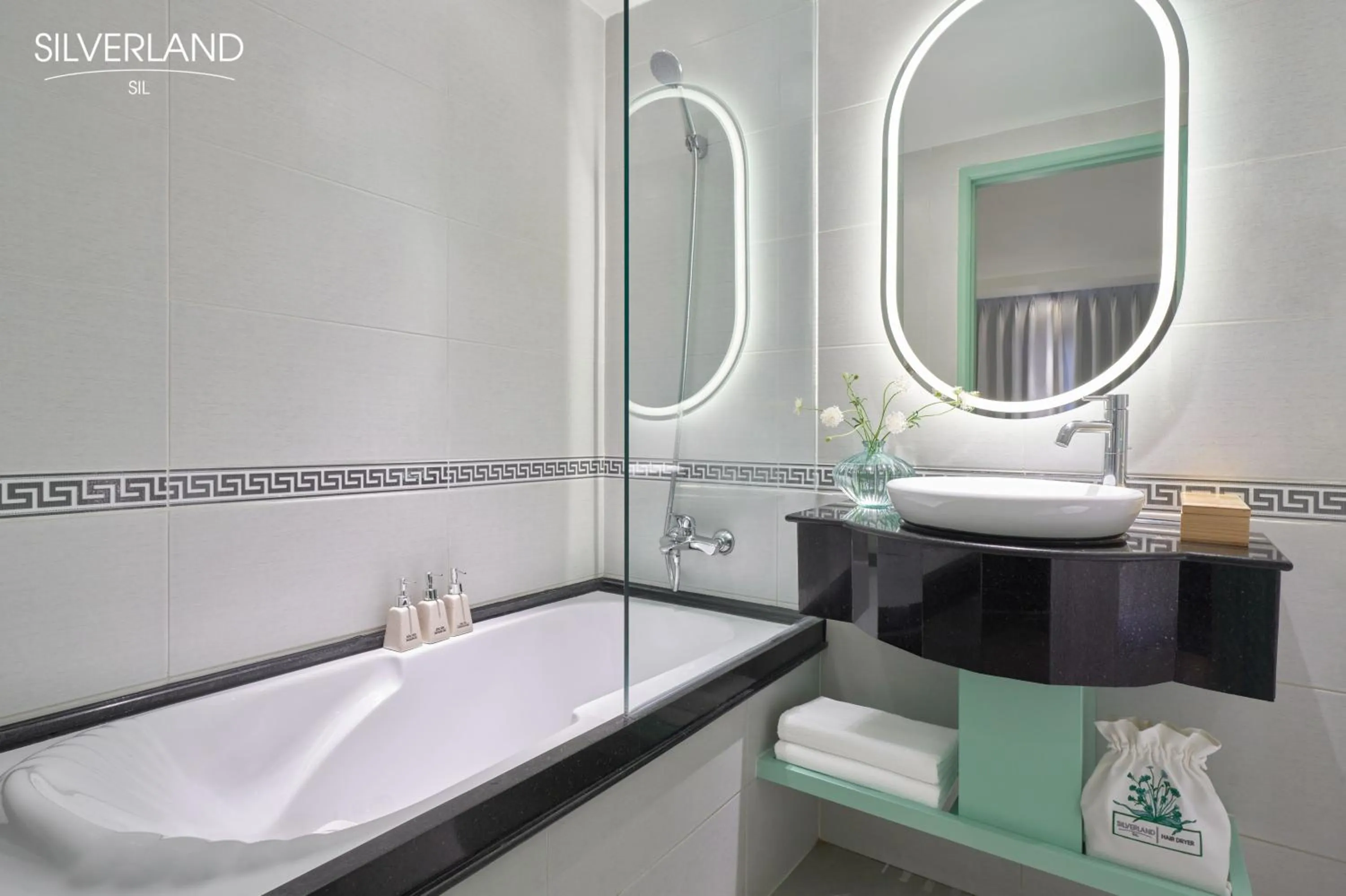 Bath in Silverland Sil Hotel