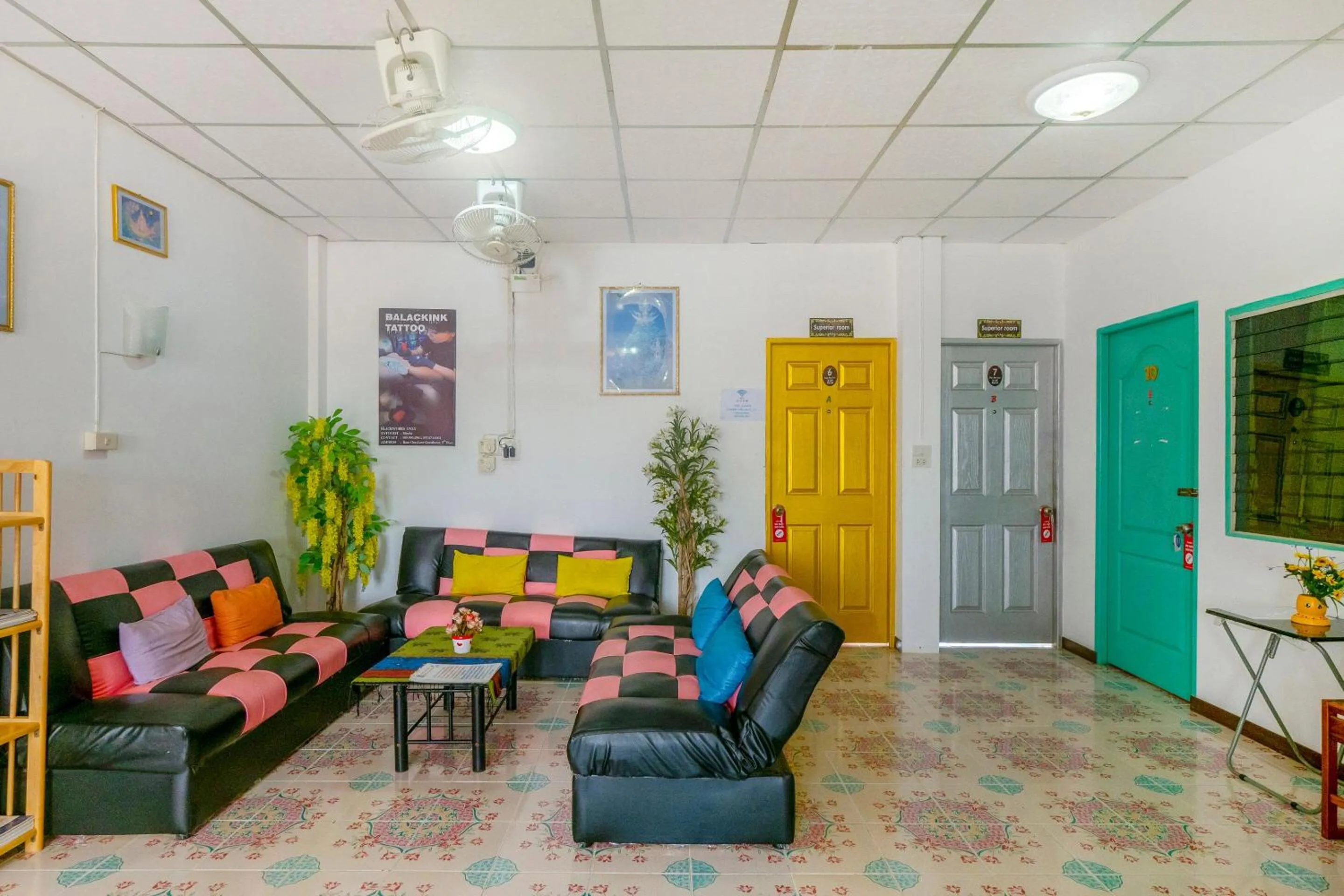 Lobby or reception, Seating Area in OYO 906 Bann One Love