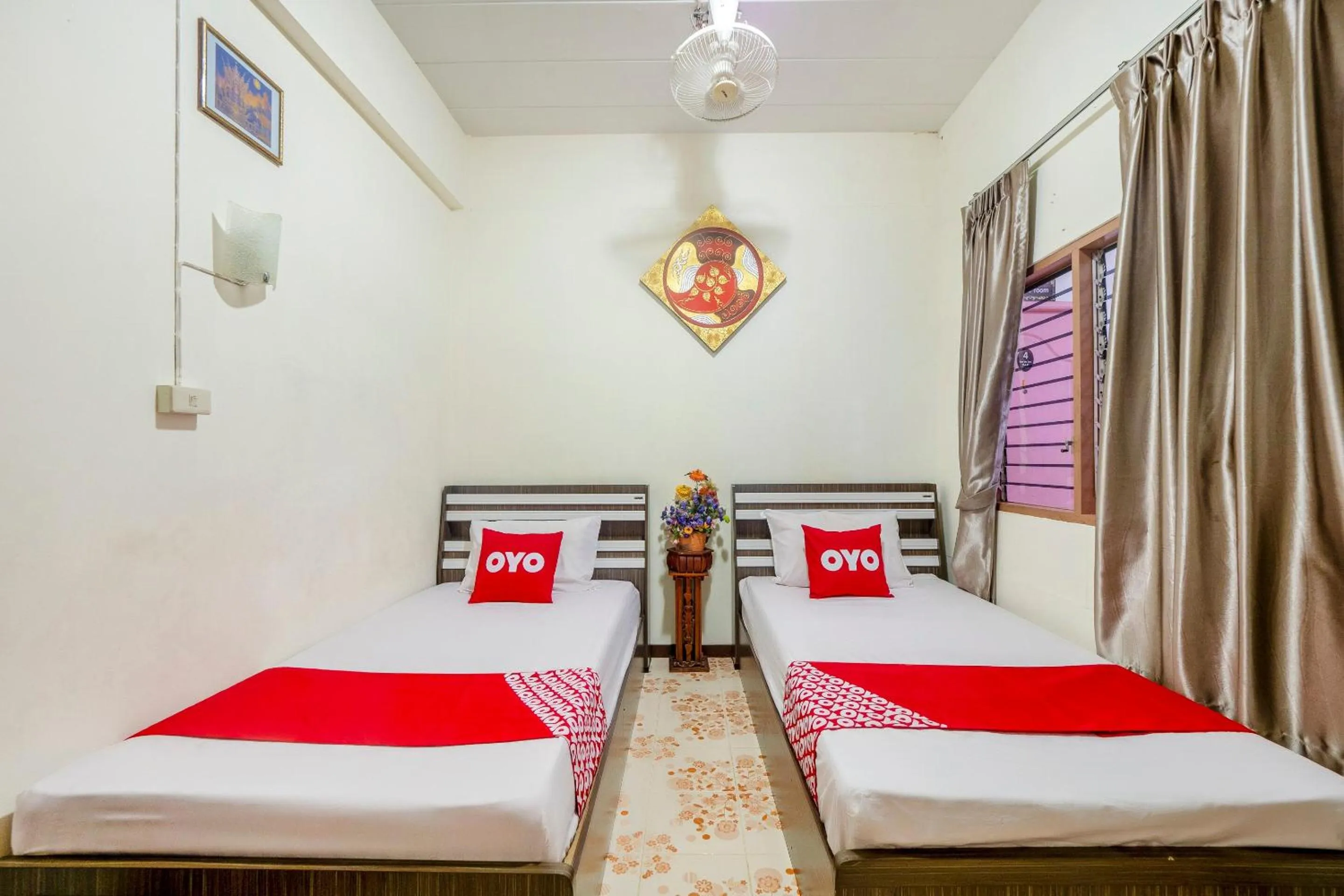 Bedroom in OYO 906 Bann One Love