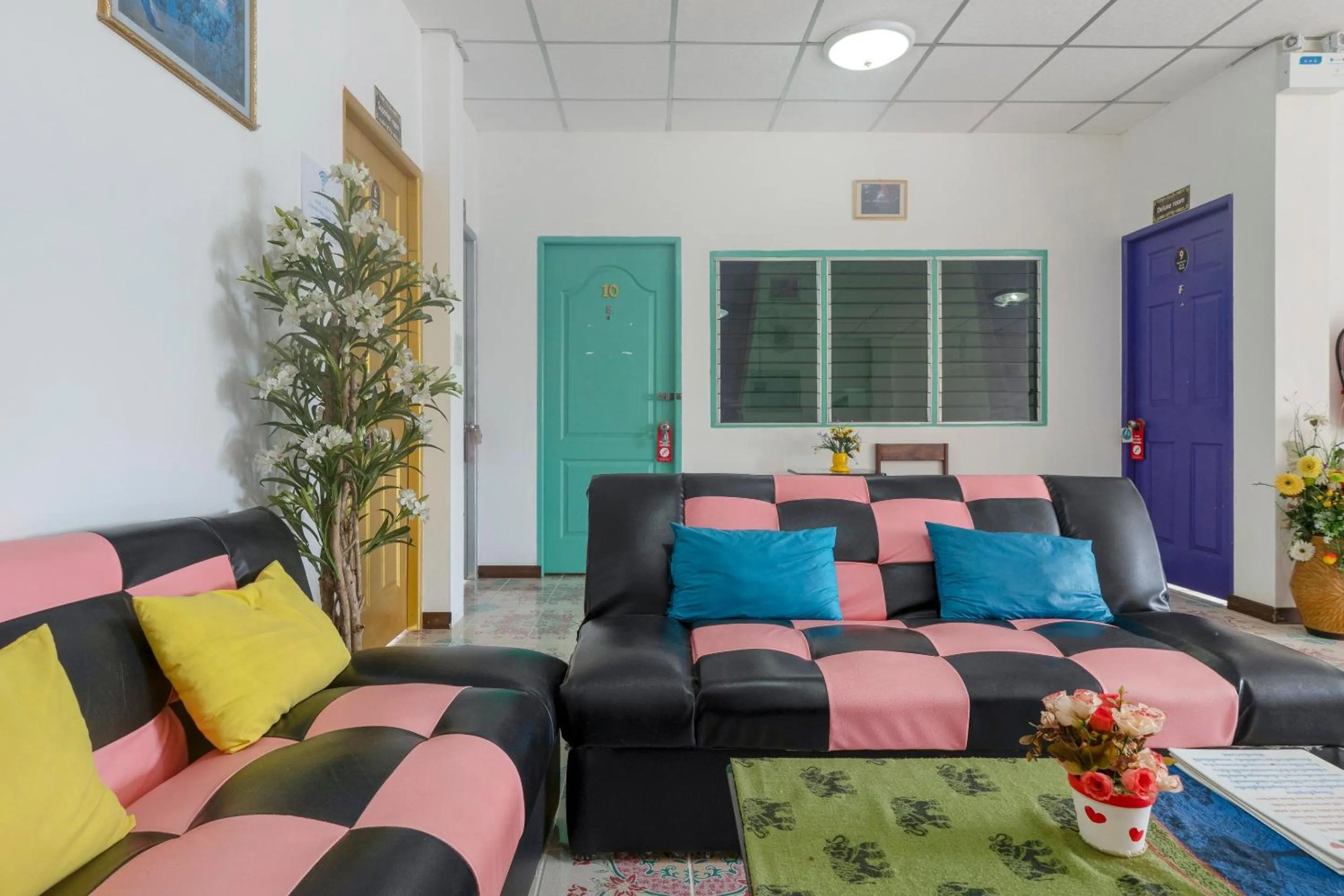 Lobby or reception, Seating Area in OYO 906 Bann One Love