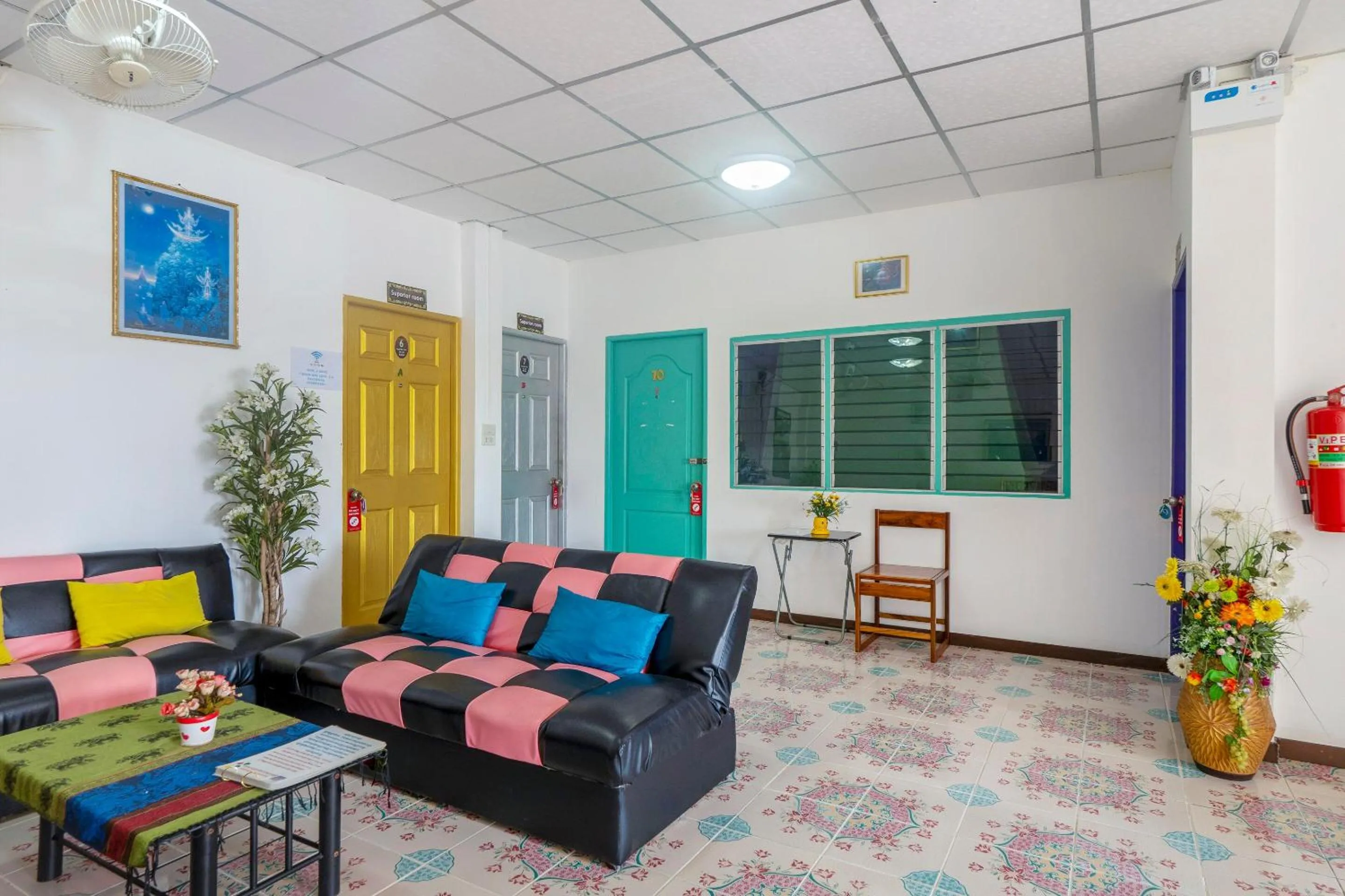 Lobby or reception, Seating Area in OYO 906 Bann One Love