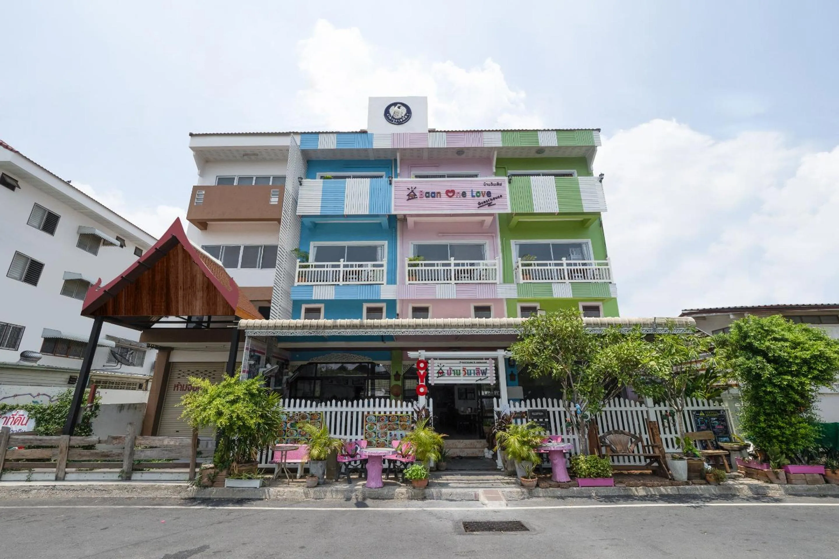 Facade/entrance, Property Building in OYO 906 Bann One Love