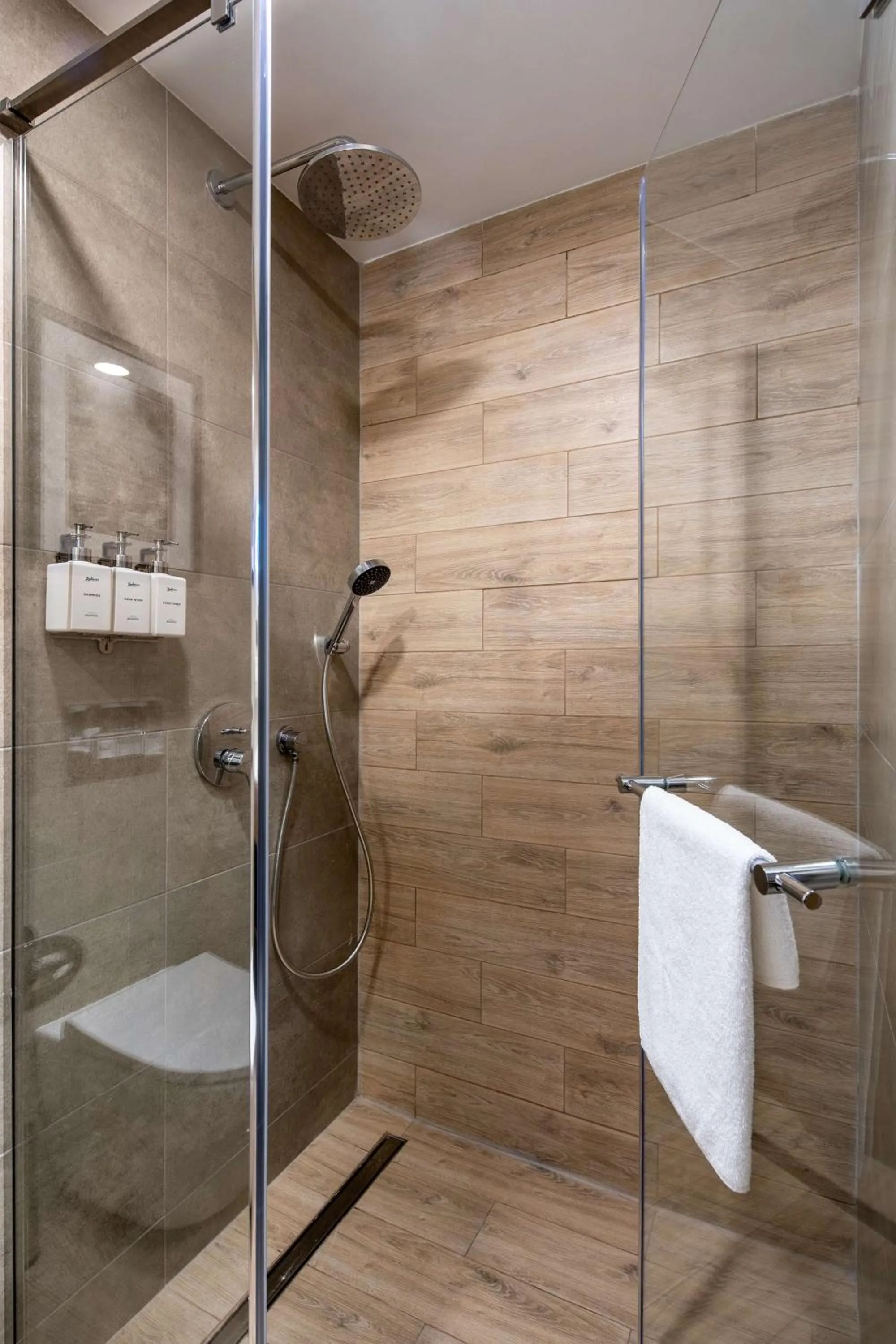 Shower in Radisson Hotel Baku