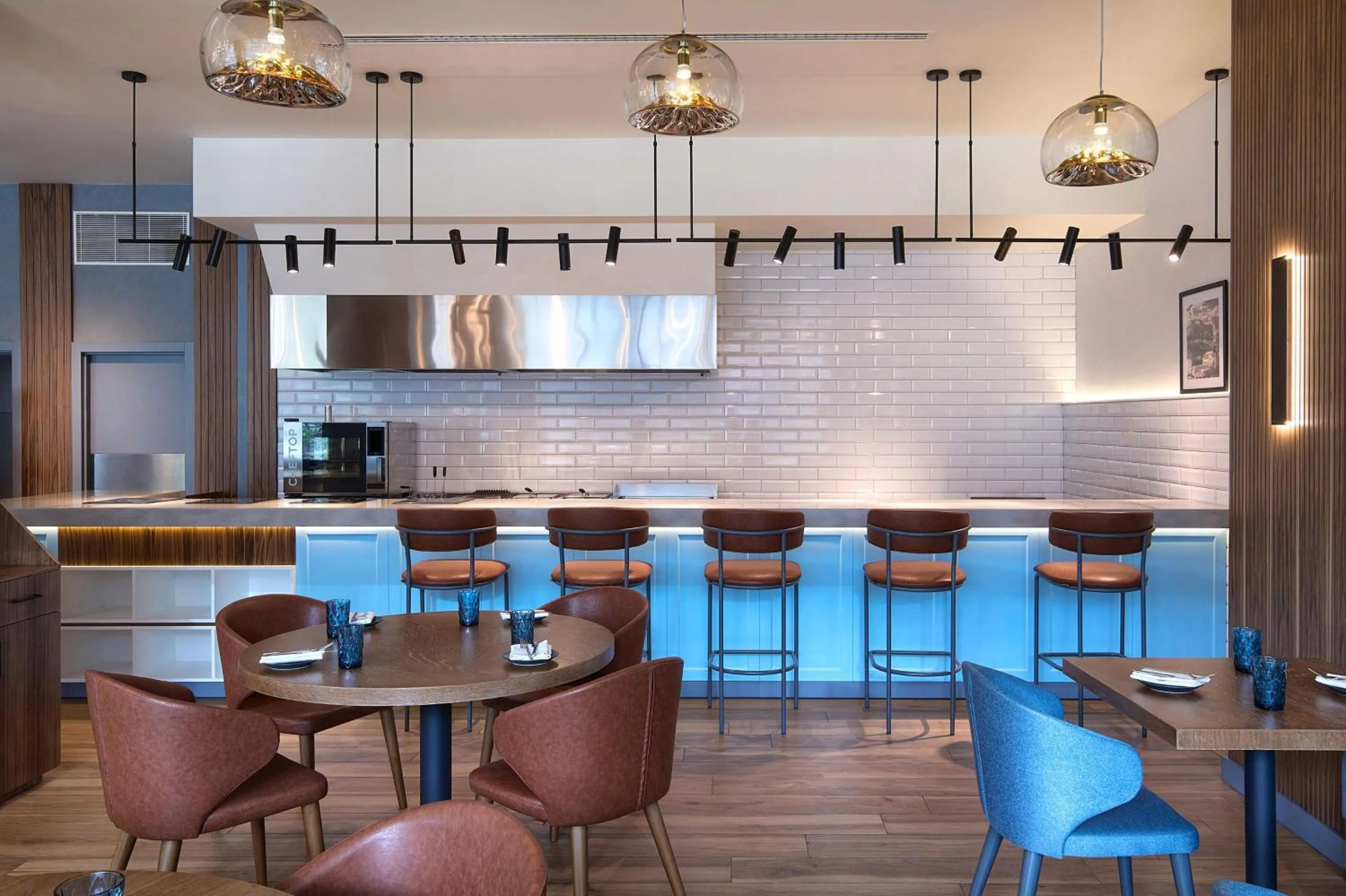 Restaurant/places to eat in Radisson Hotel Baku