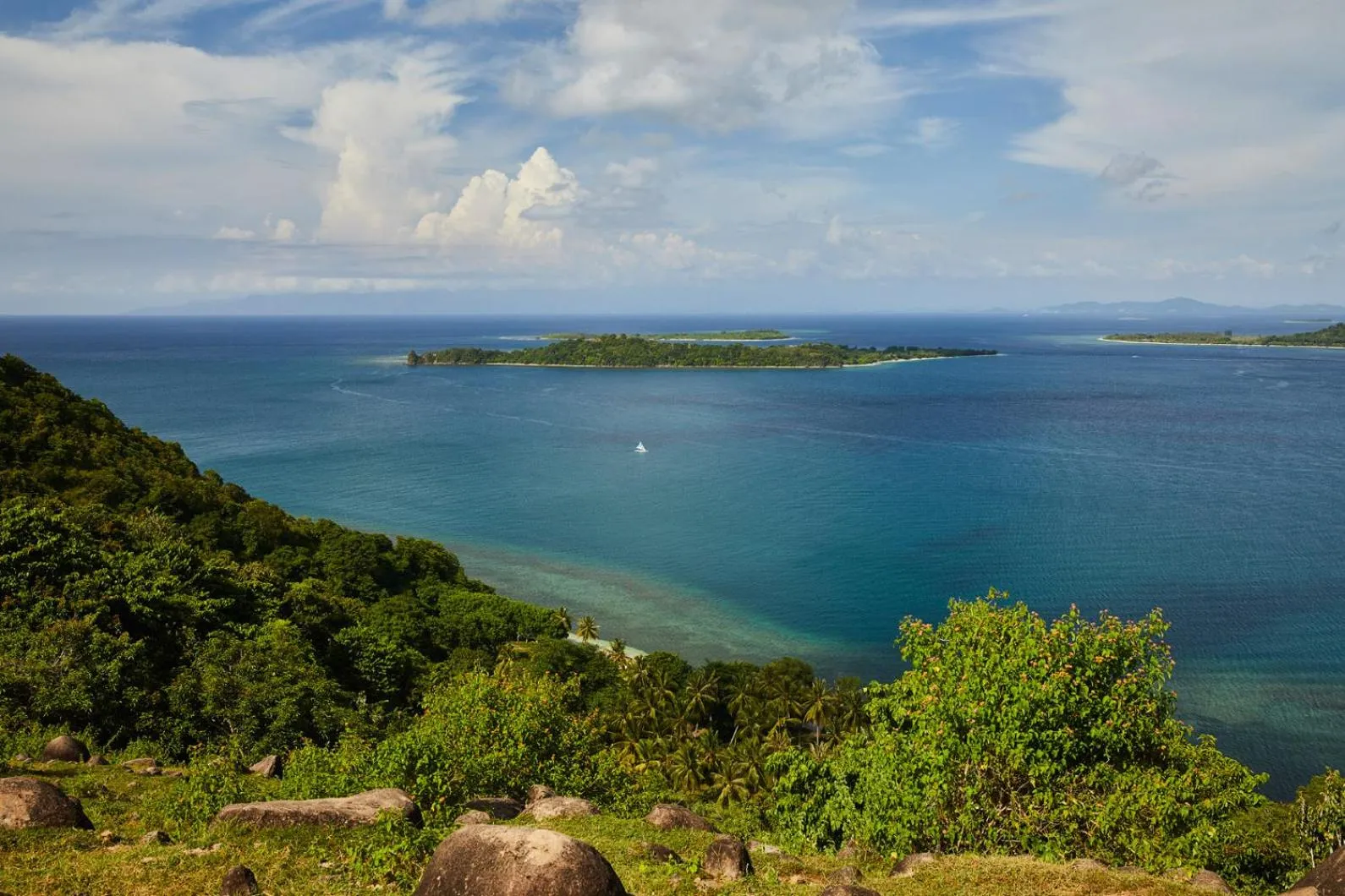 Beach in Pearl Beach Resort Gili Asahan