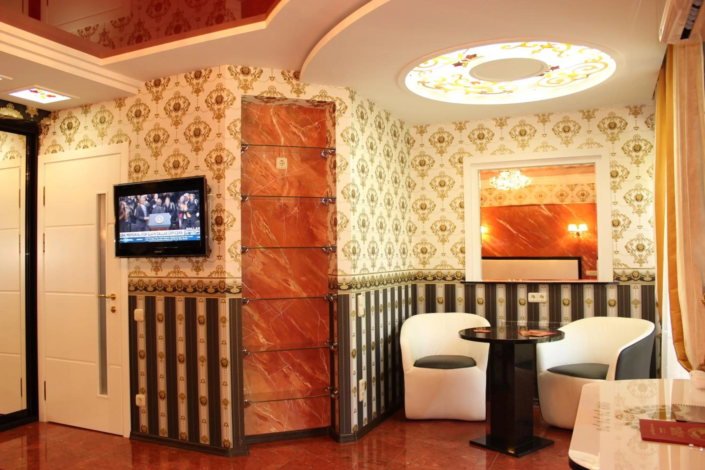 TV and multimedia in Prestige apart-hotel