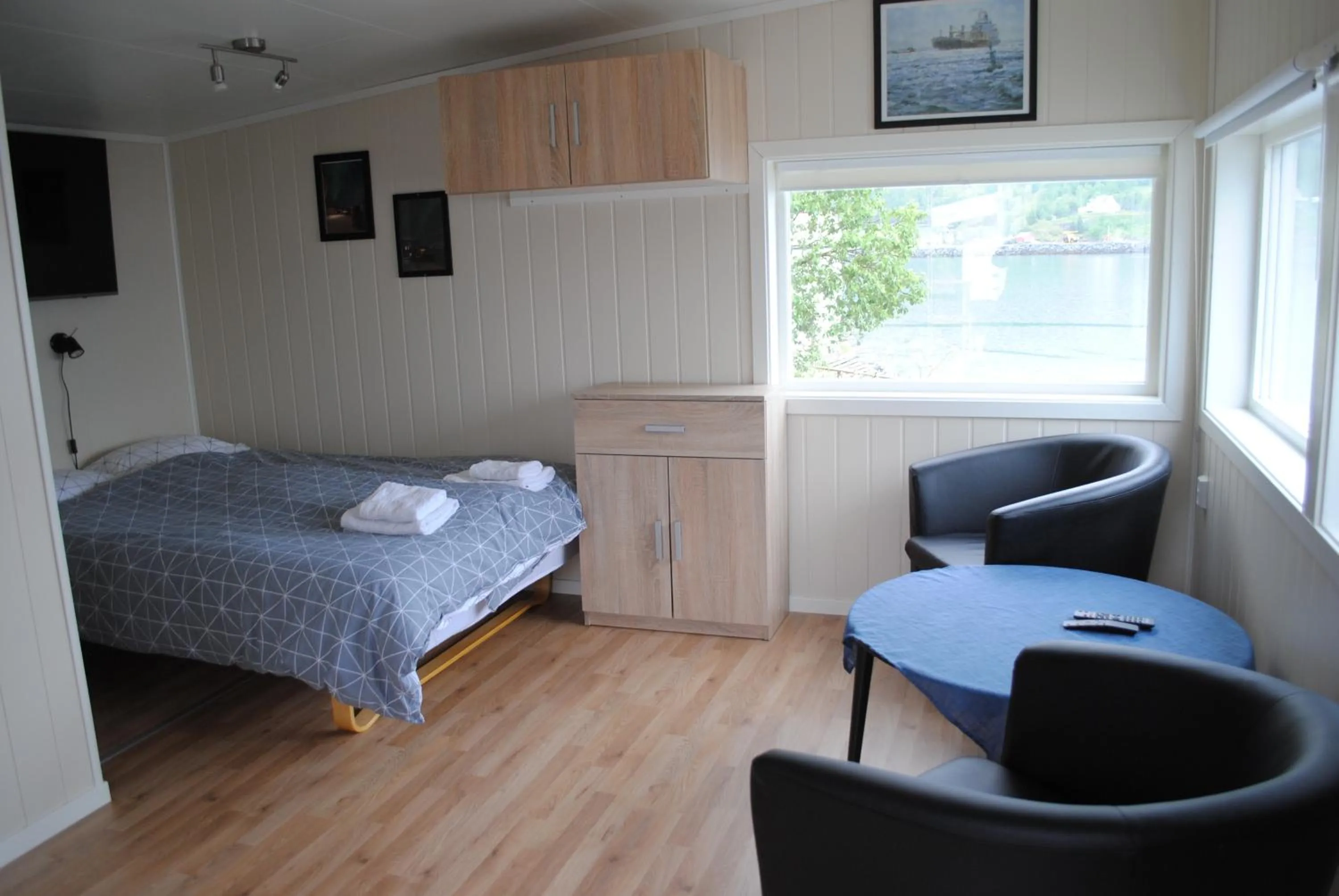 TV and multimedia, Bed in Furoy Hotel Apartments and Boating