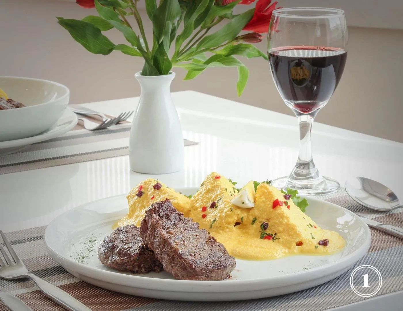 Food and drinks in Hotel Unu