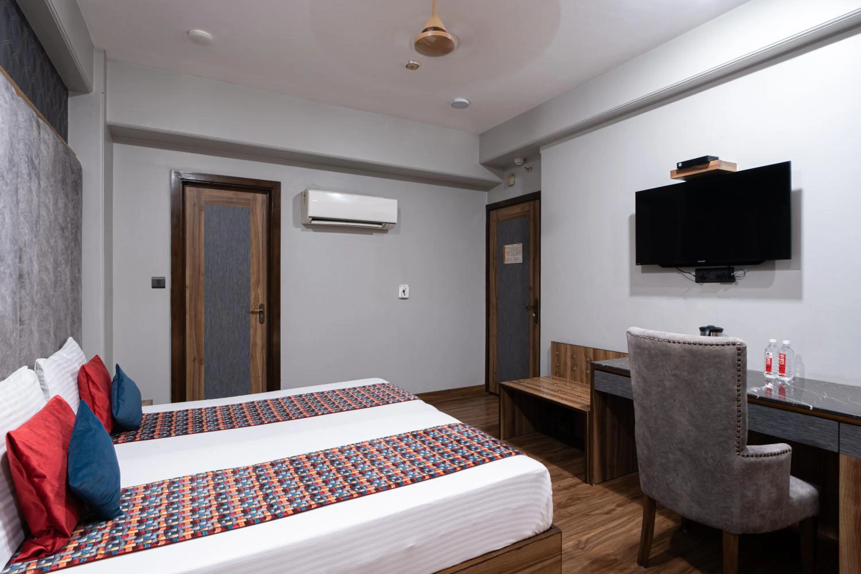 Bed in Hotel Sunstar Grand