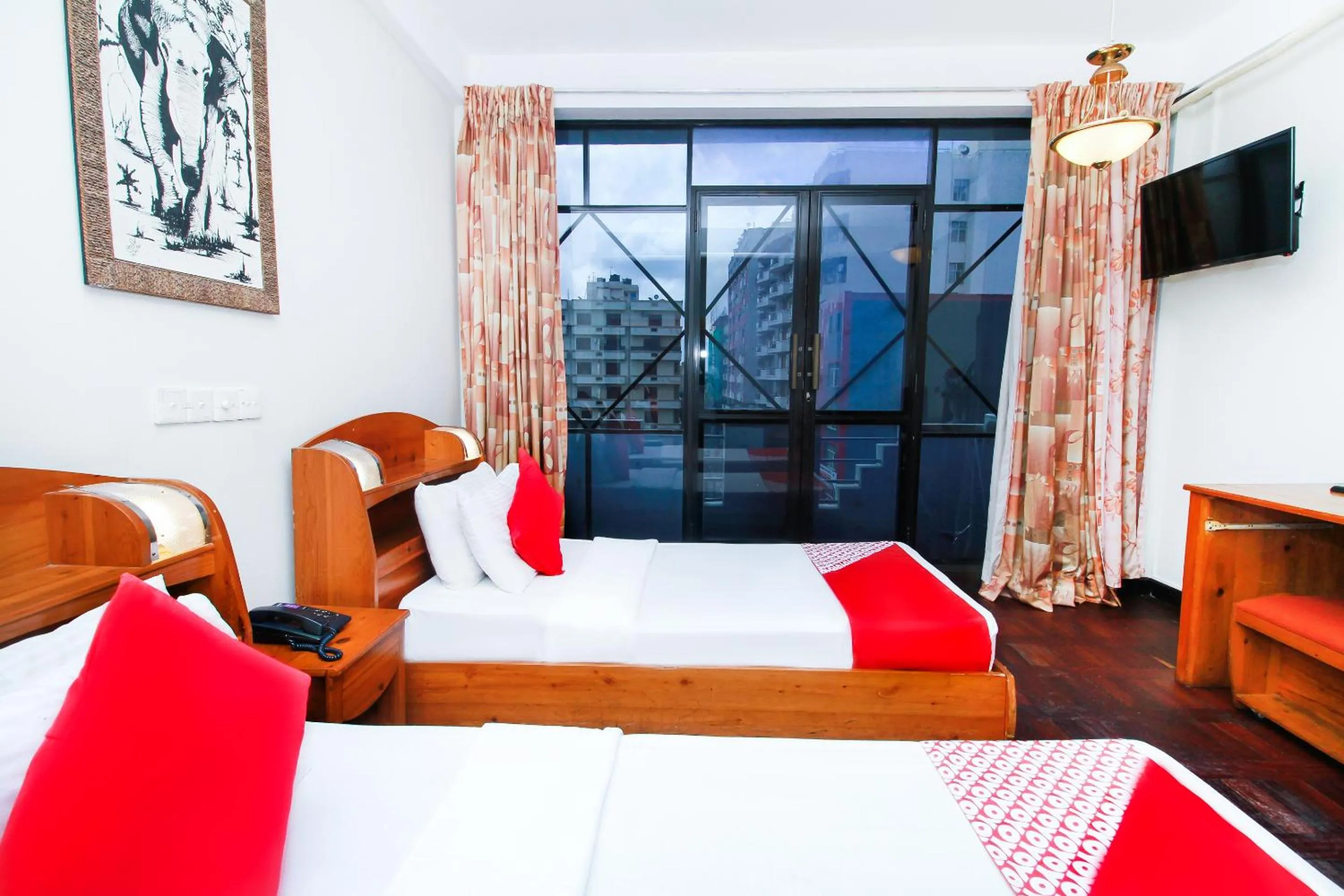 Bedroom, Bed in Omega Regency Colombo