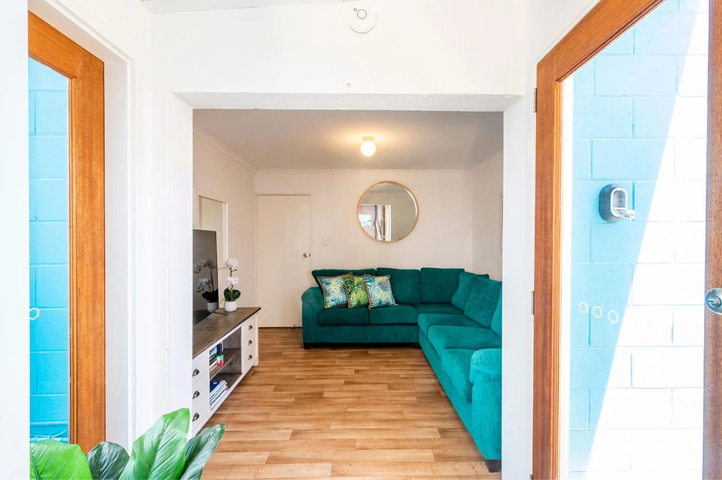 TV and multimedia in Blue River Apartments