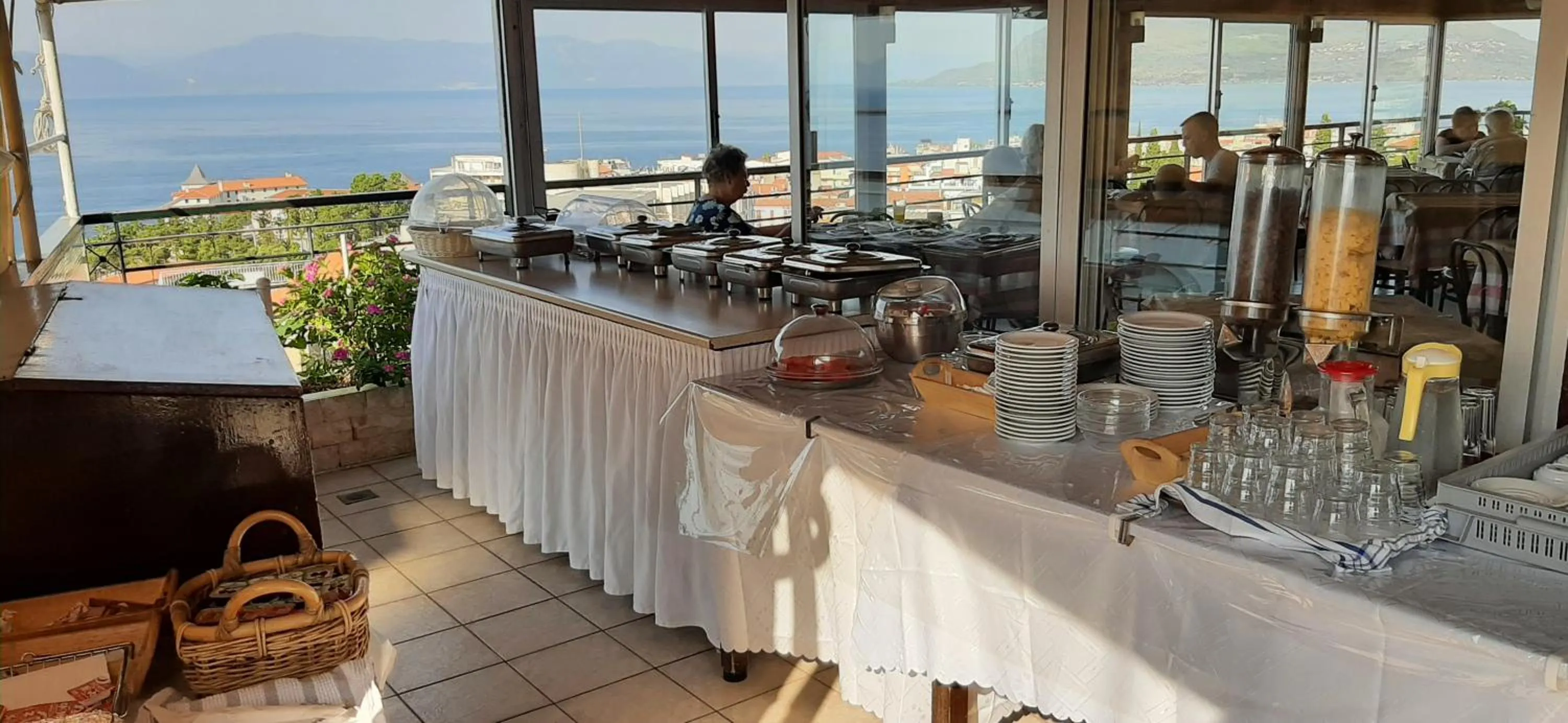 Buffet breakfast in Mitho Hotel Spa