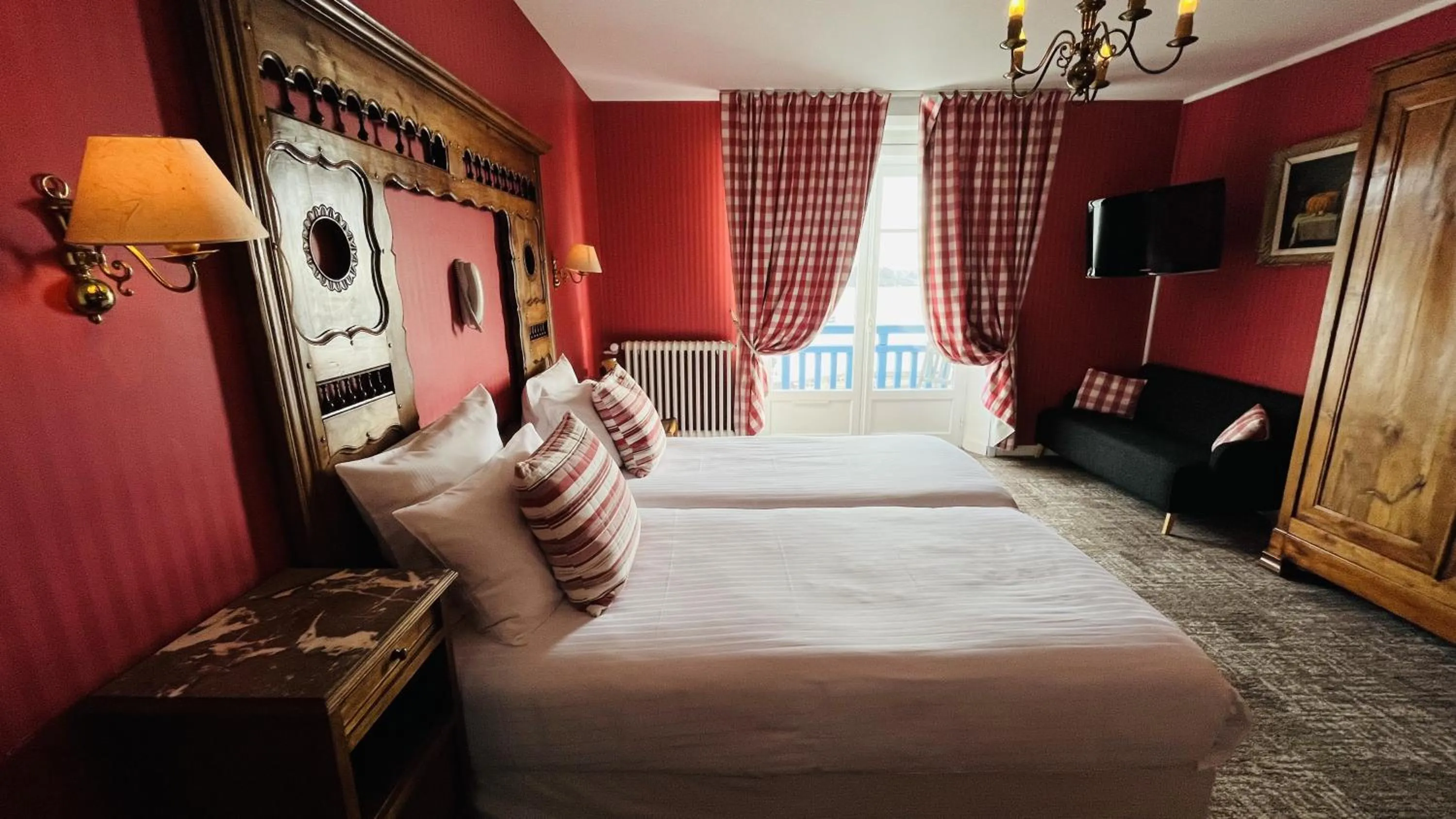 Bedroom, Bed in Logis Hôtel Restaurant le Printania