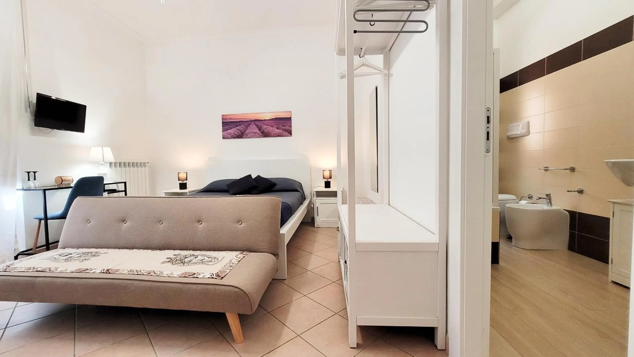 Bed in Zanzibar - Charming Rooms and Apartments