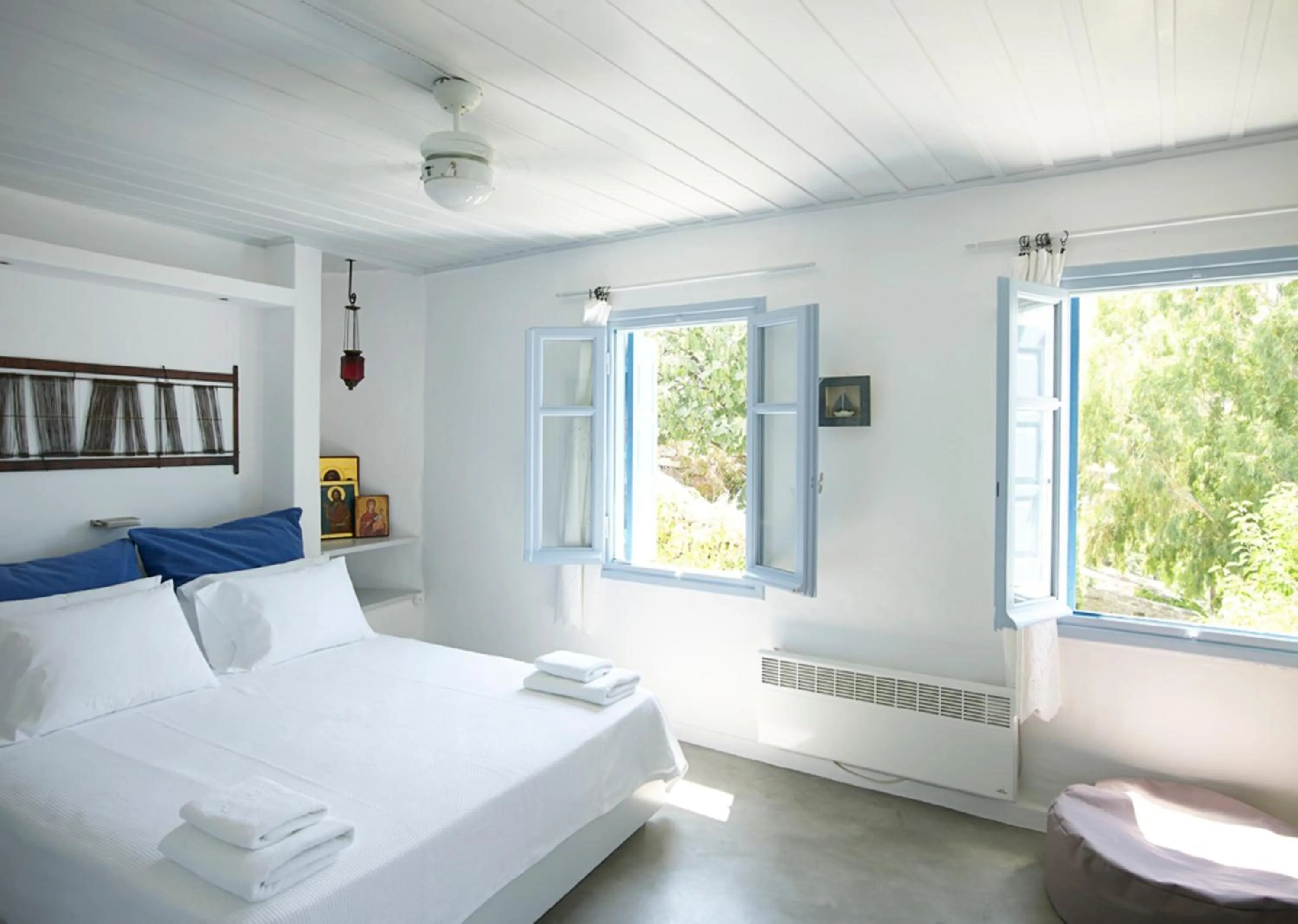 Bed in Kea Village Suites & Villas