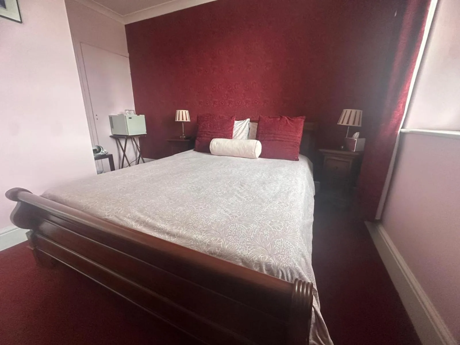 Bed in Manor Inn Galmpton