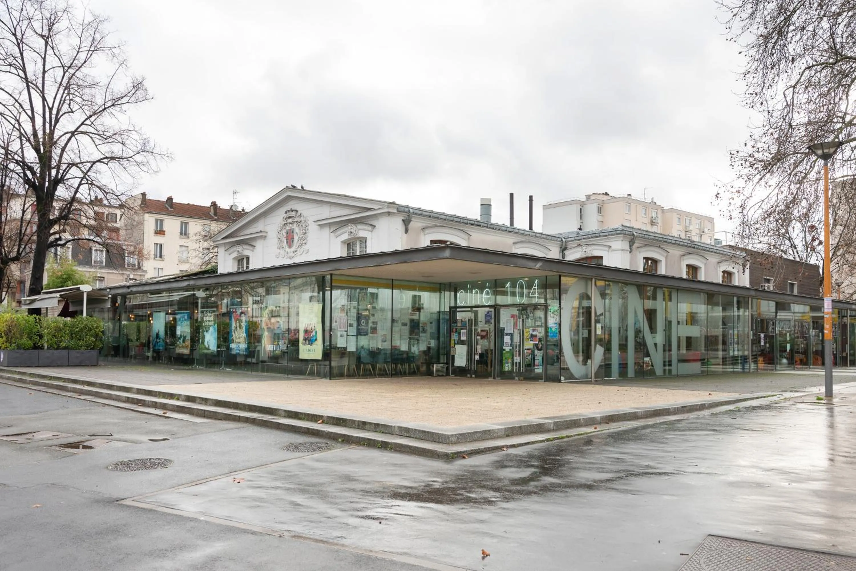 Property building in Cameleon Paris Guesthouse