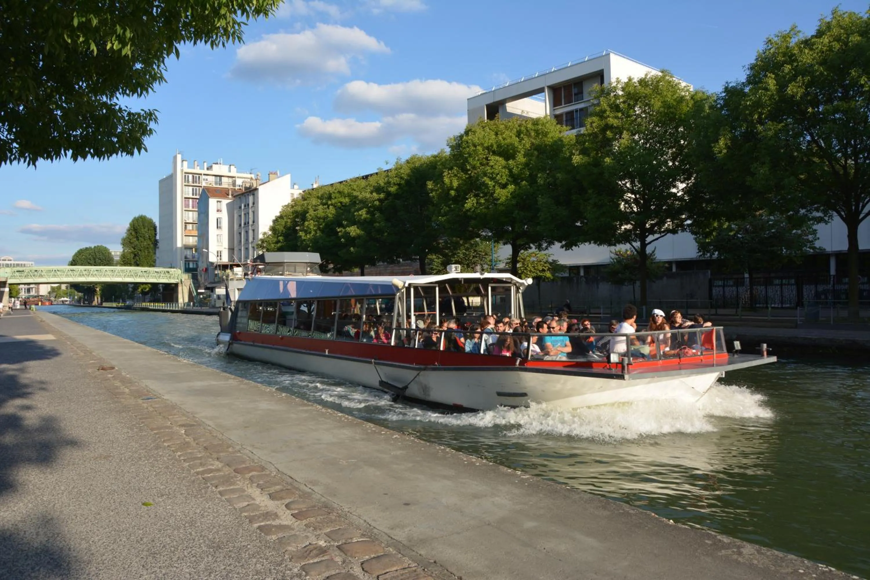 Neighbourhood in Cameleon Paris Guesthouse