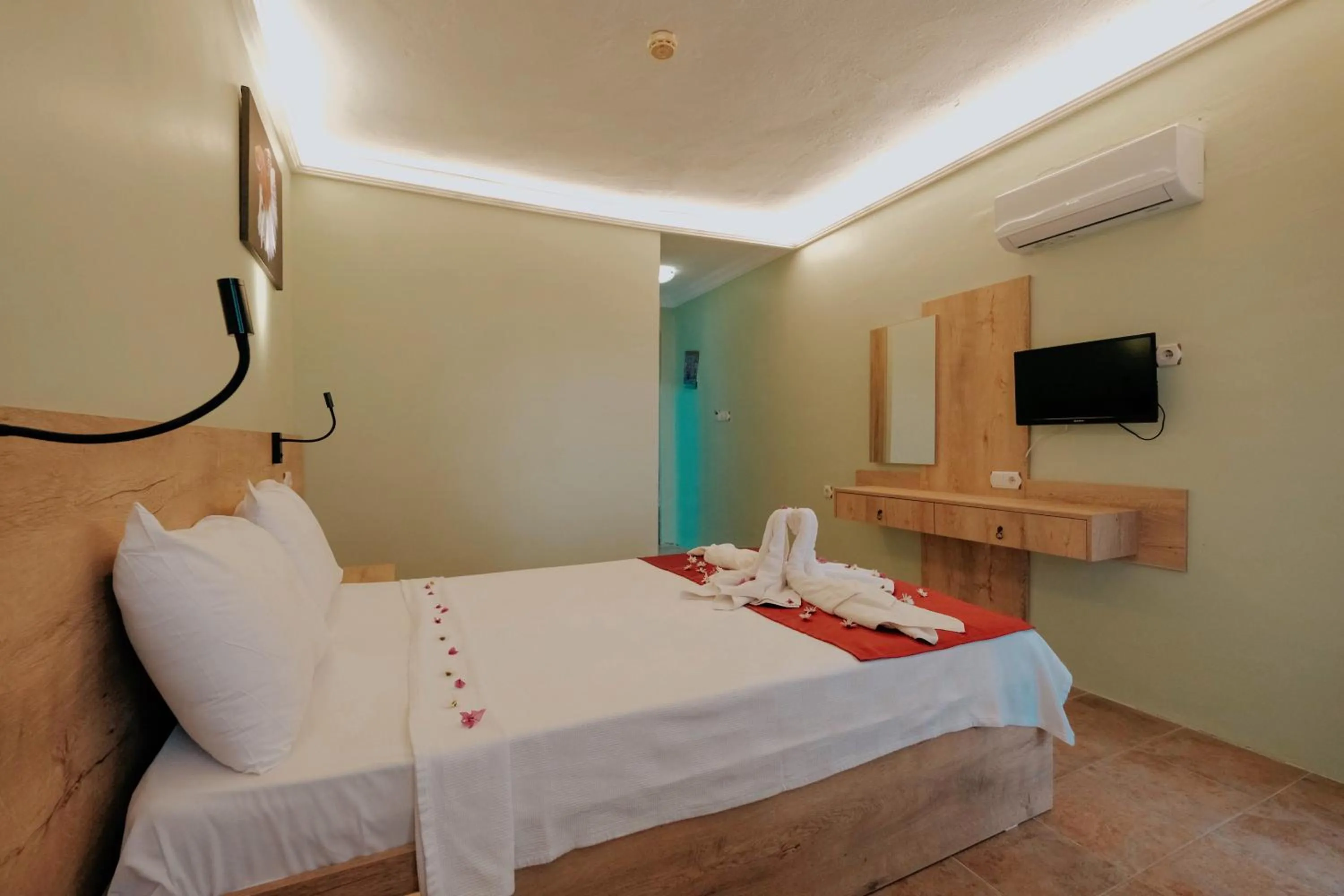 Bed in Tunacan Hotel