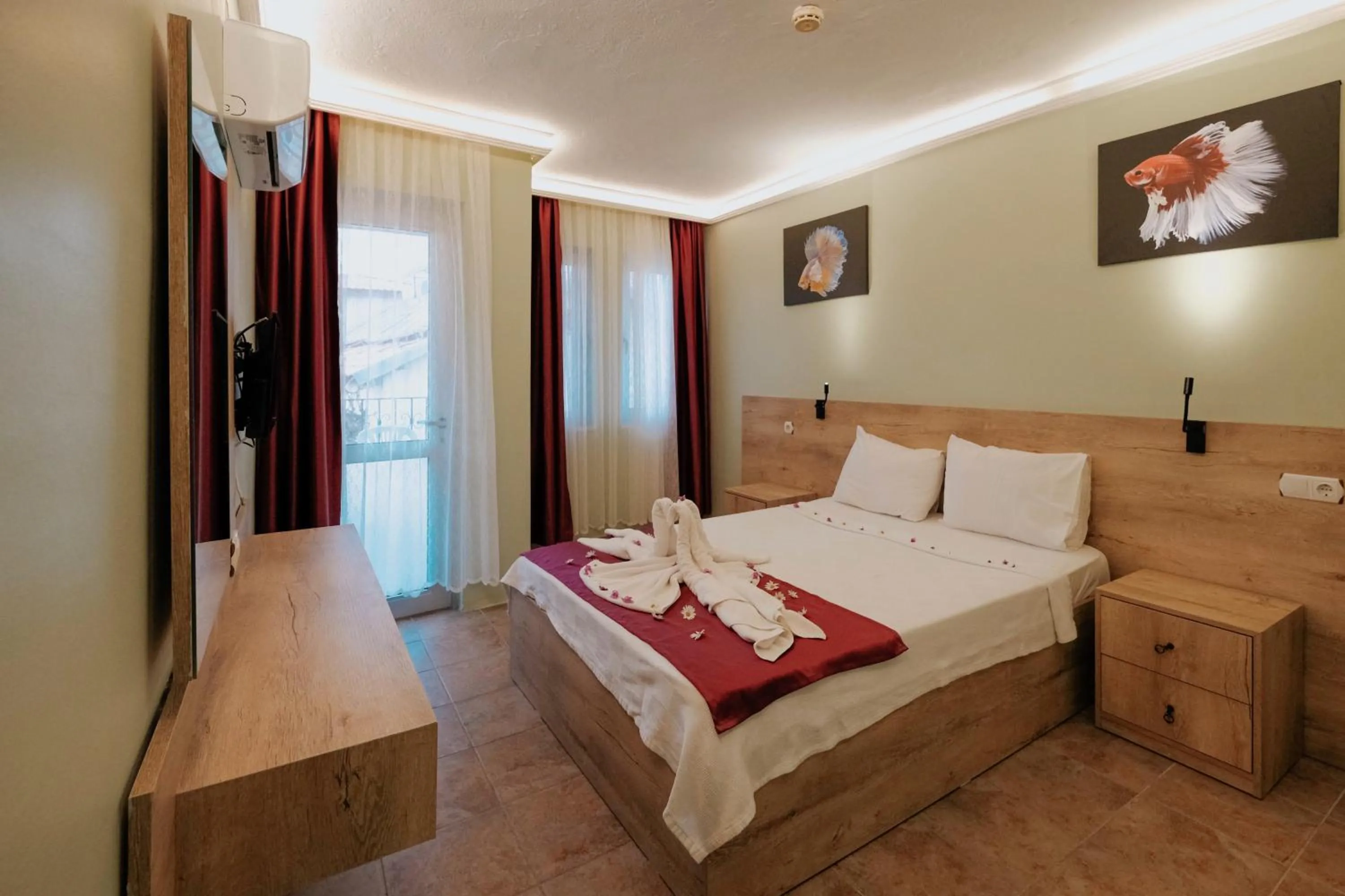 Bed in Tunacan Hotel