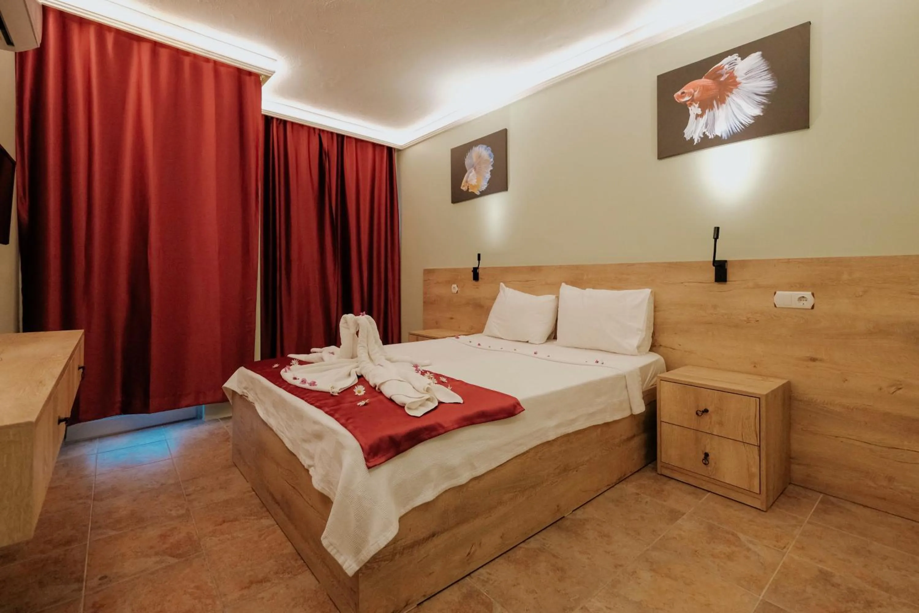 Bed in Tunacan Hotel