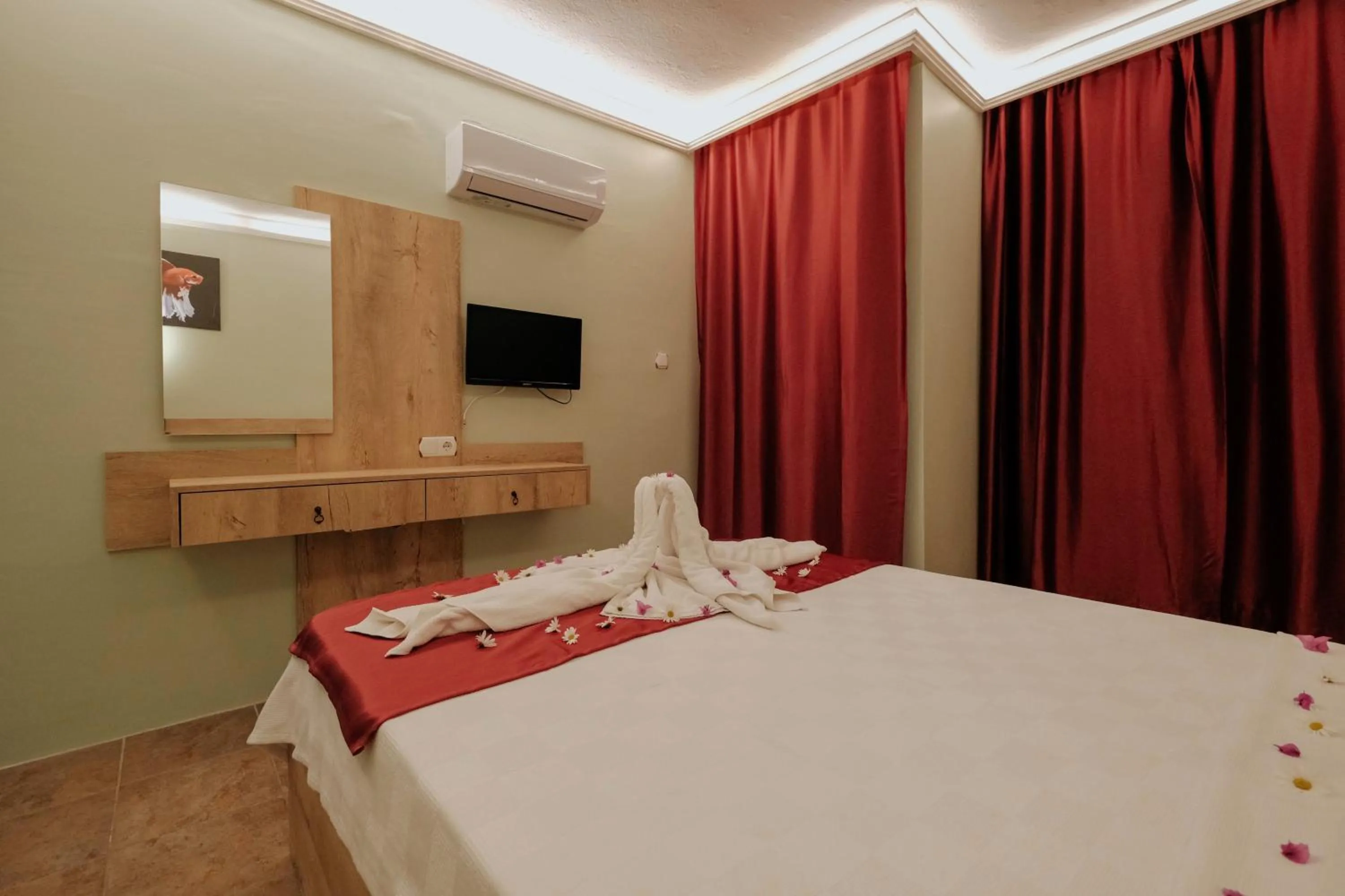 Bed in Tunacan Hotel