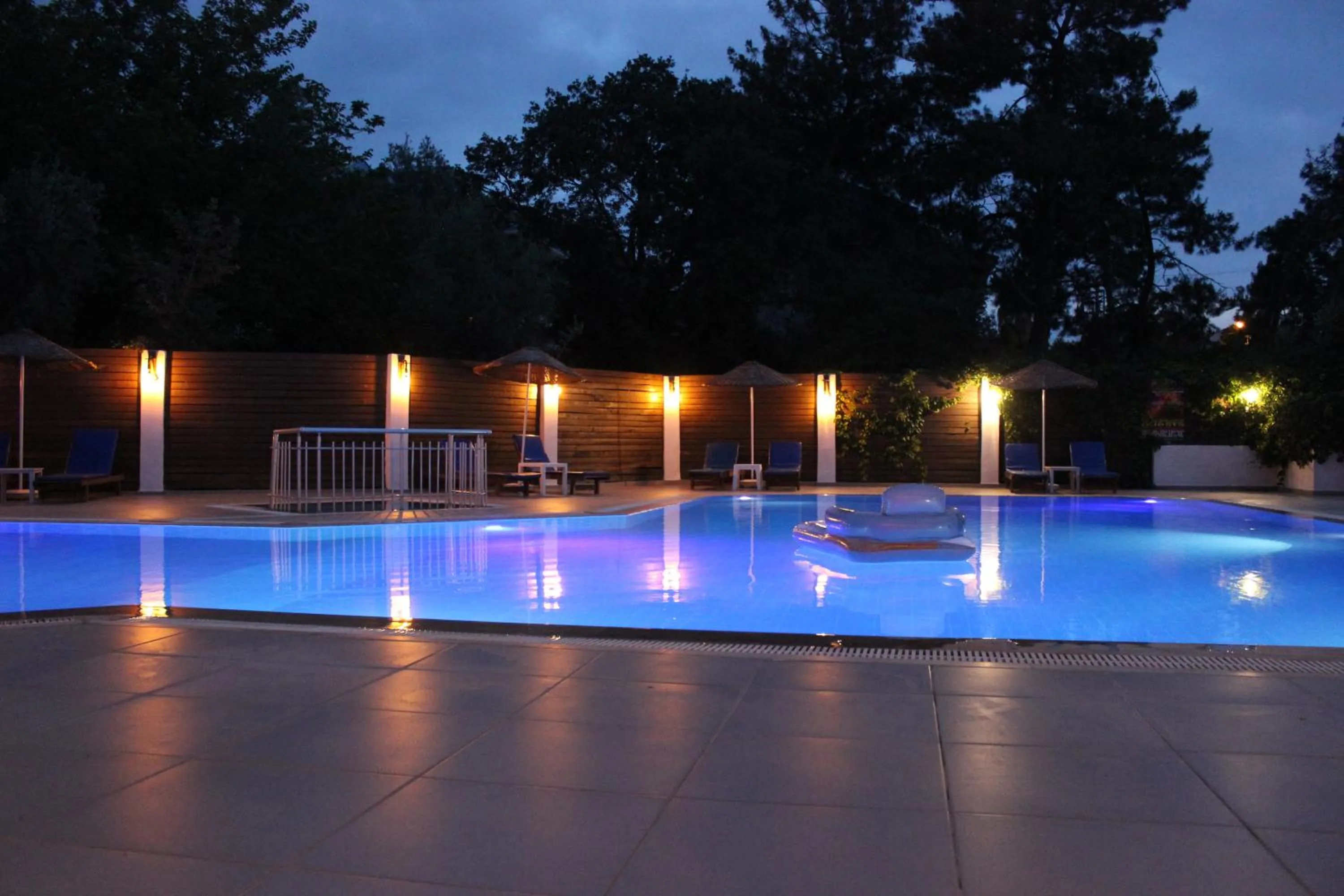 Swimming pool in Tunacan Hotel