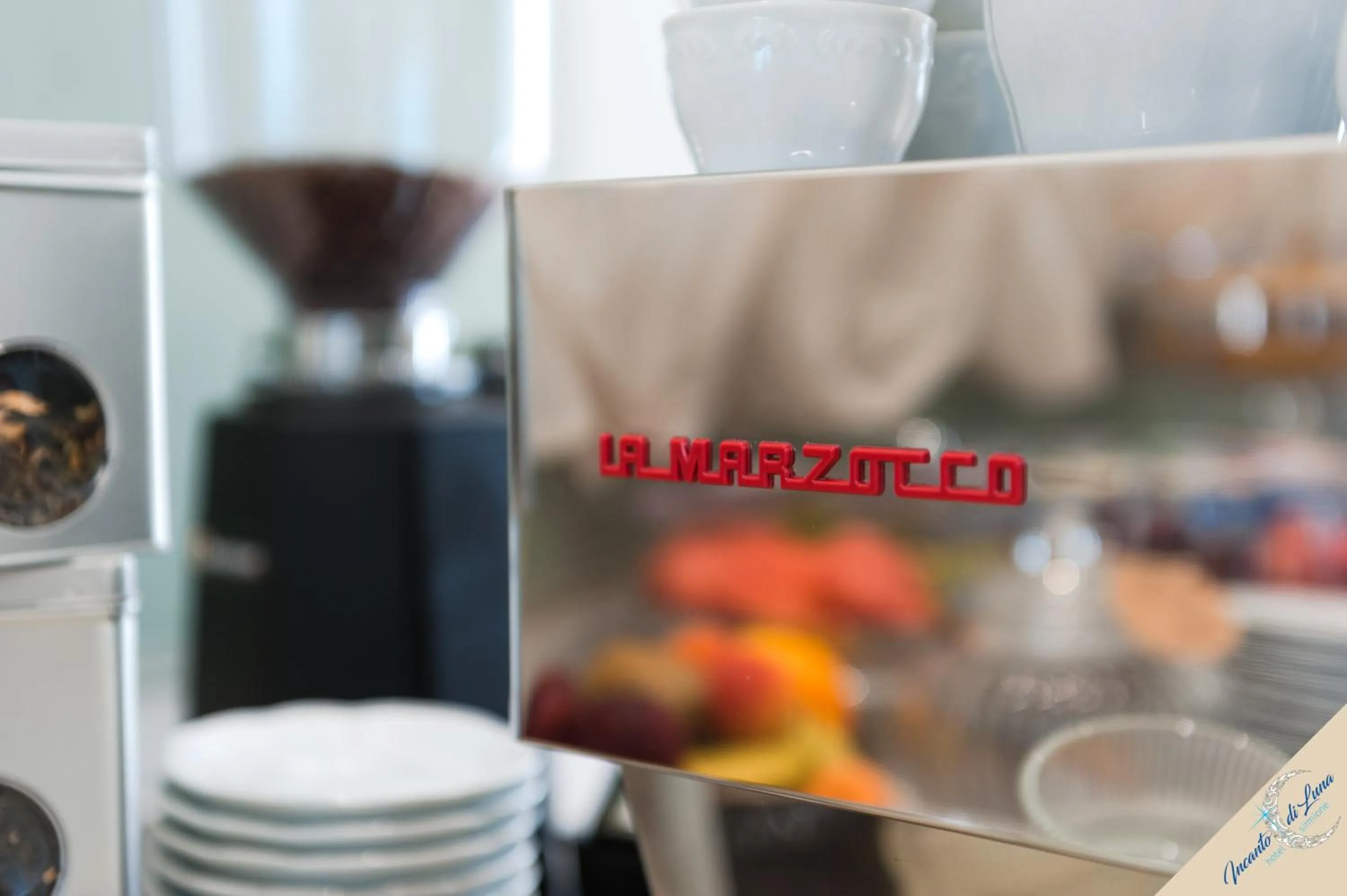 Coffee/tea facilities in Incanto di Luna Hotel